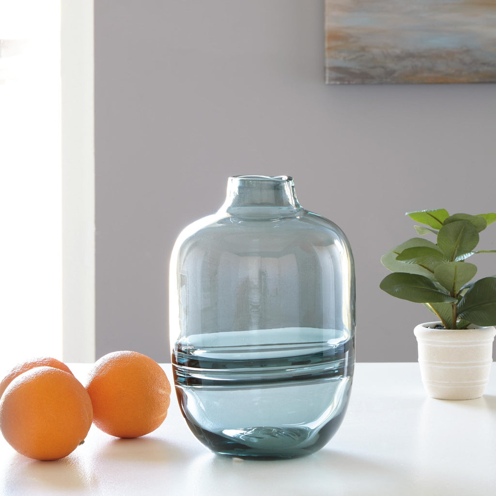 Lemmitt Vase (Two-Tone)