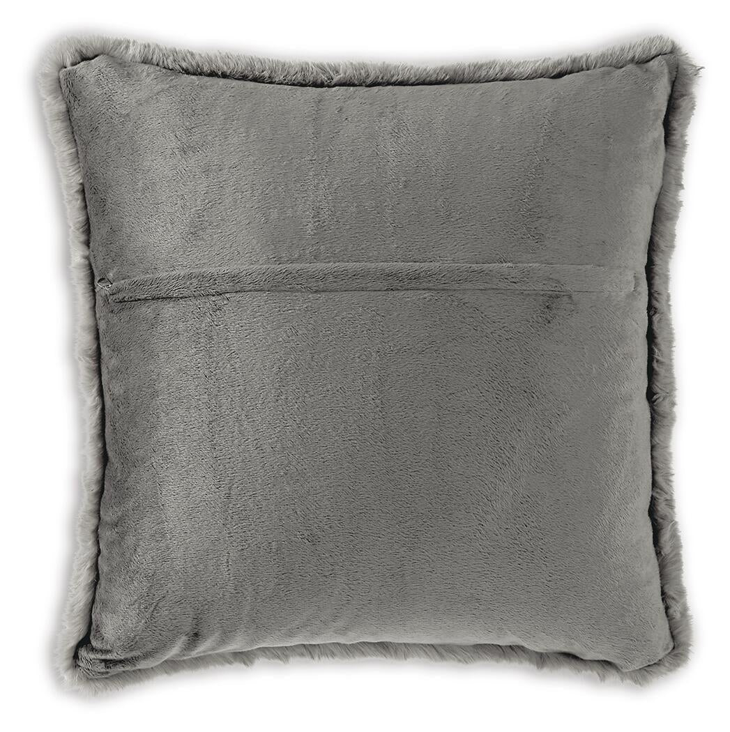 Gariland Pillow