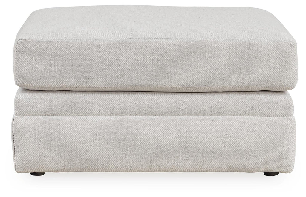Maitelynn Ottoman