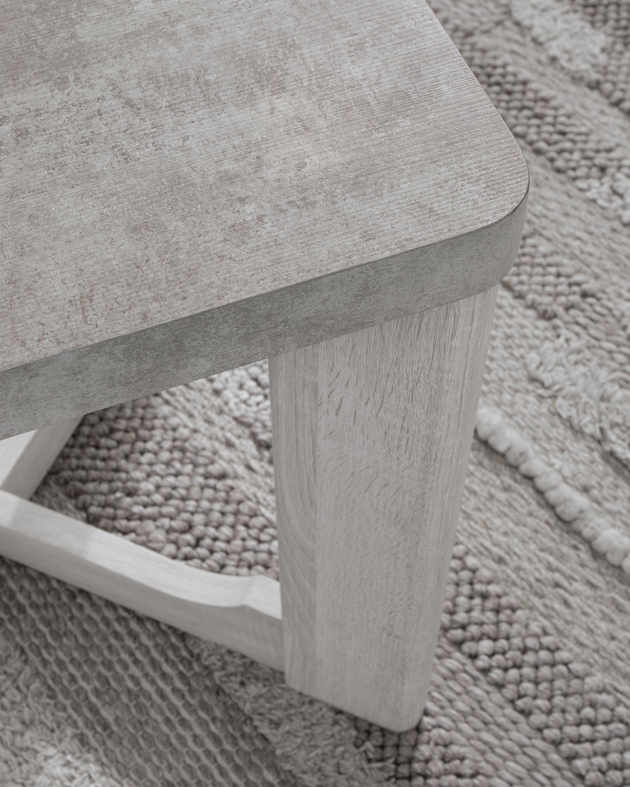 Garnilly Table (Set of 3)