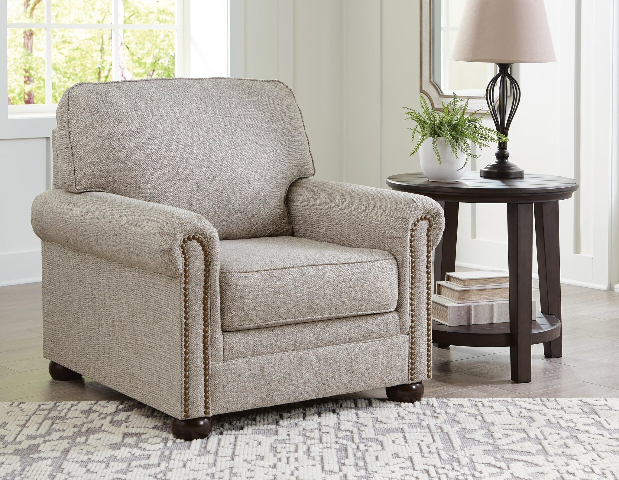 Gaelon Chair