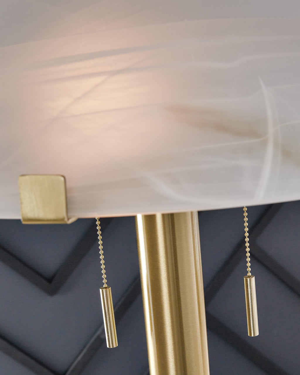 Tobbinsen Floor Lamp