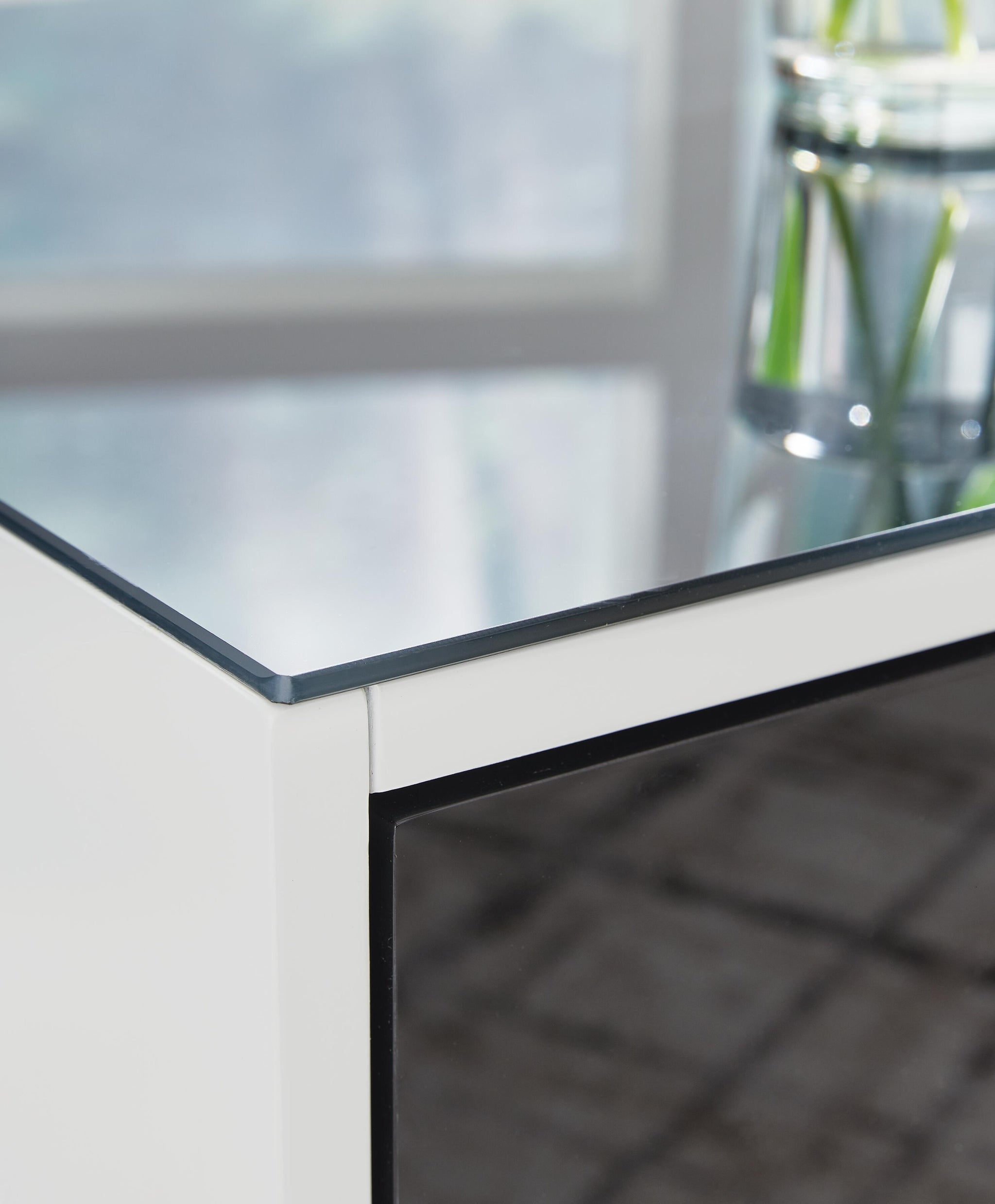 Gardoni End Table