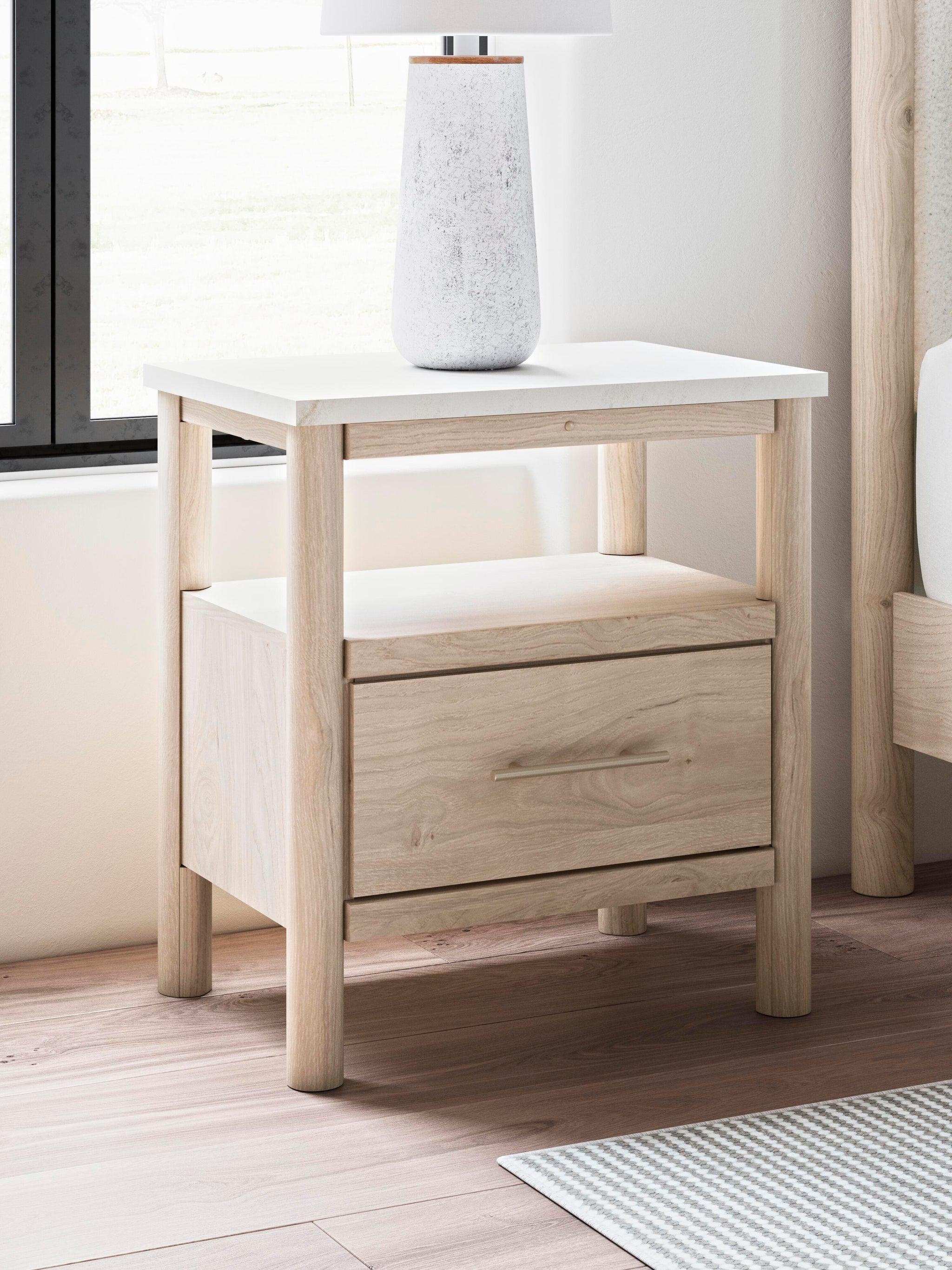 Pamytta Nightstand
