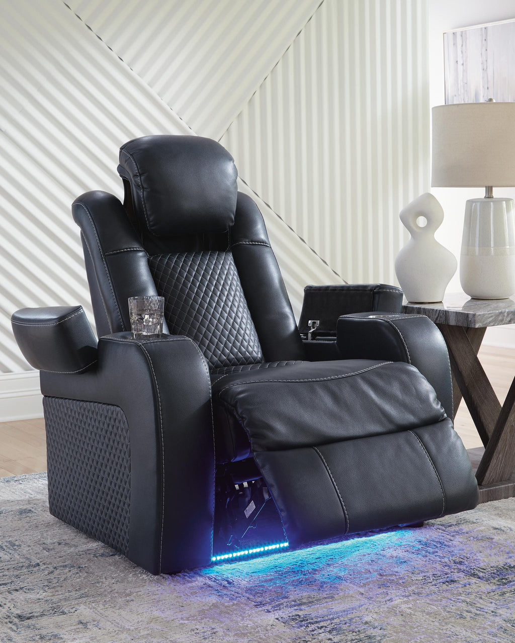 Fyne-Dyme Power Recliner (Black/Gray)