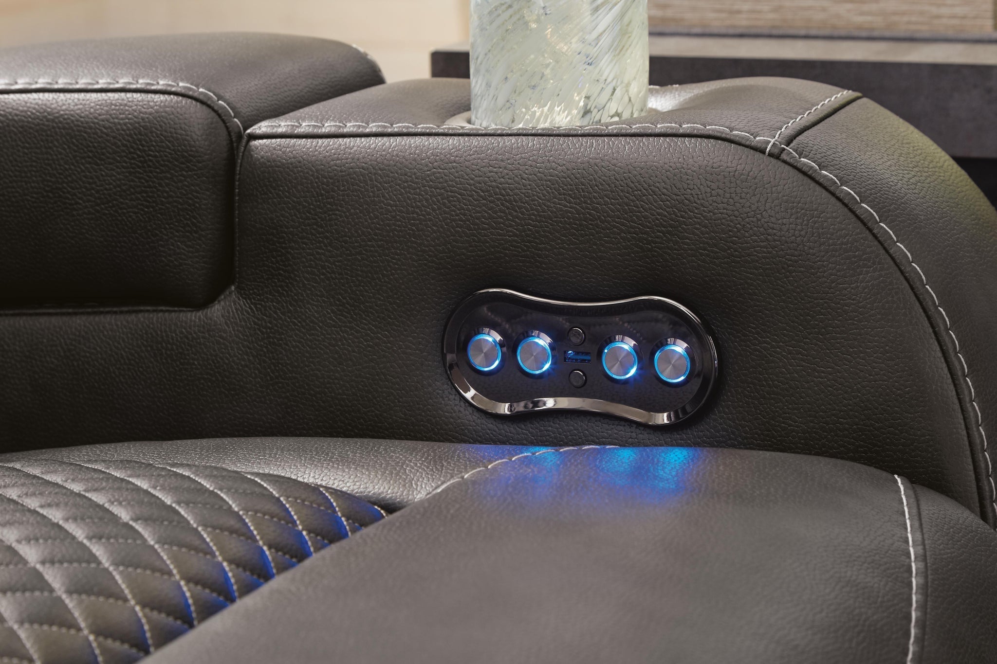Fyne-Dyme Power Recliner (Black/Gray)