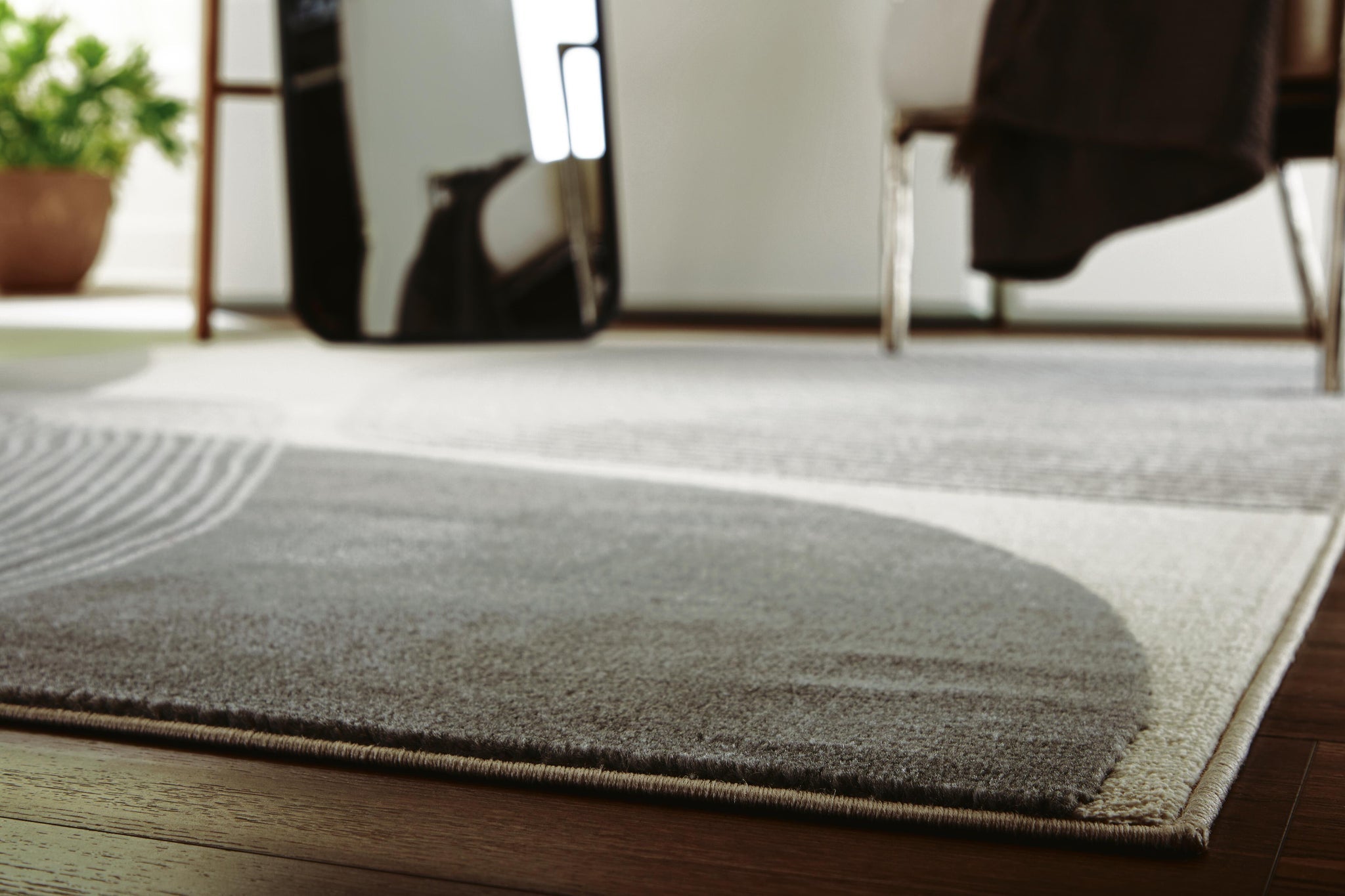 Winderburg 5' x 7' Rug