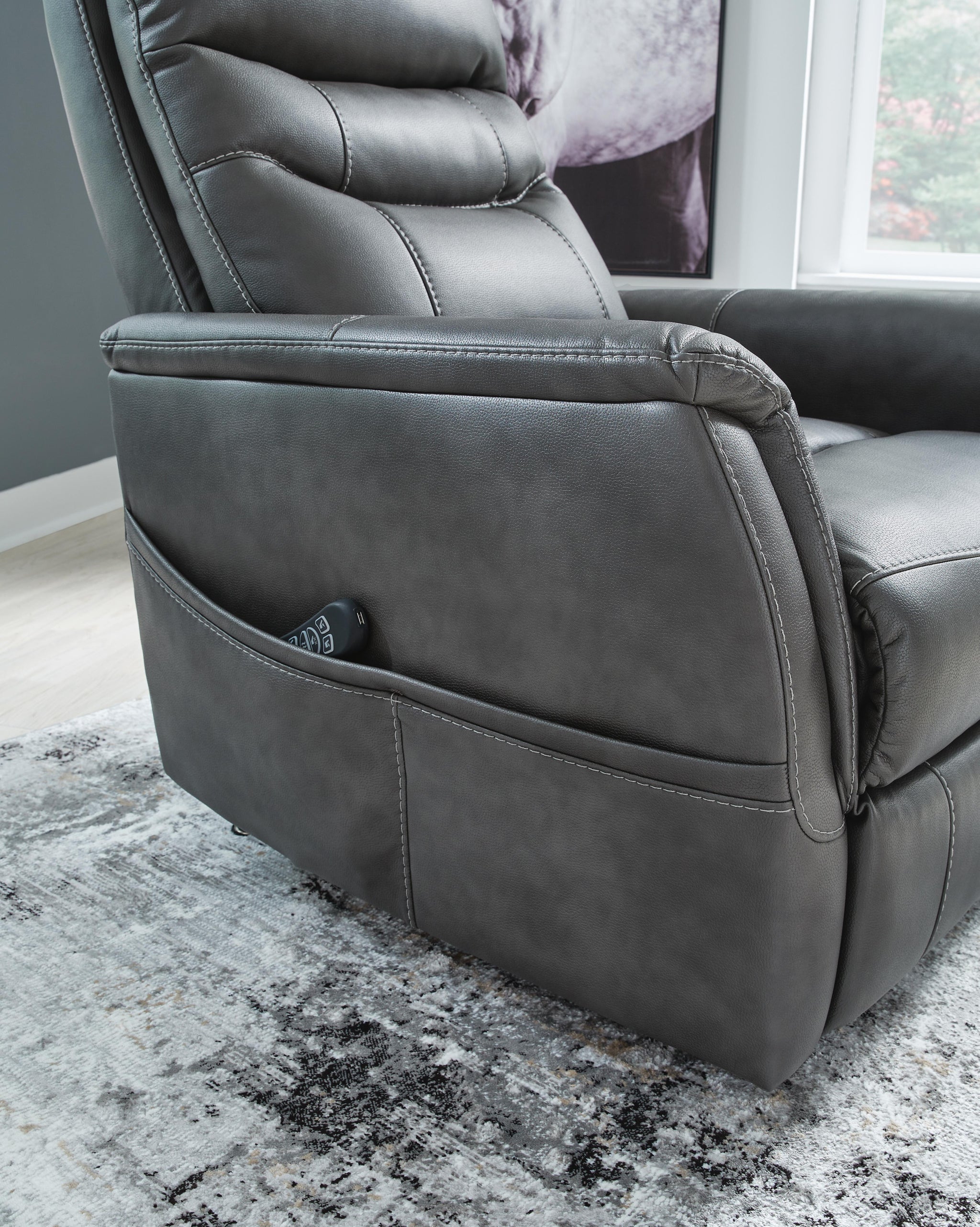 Strawbill Power Lift Recliner (Blue)