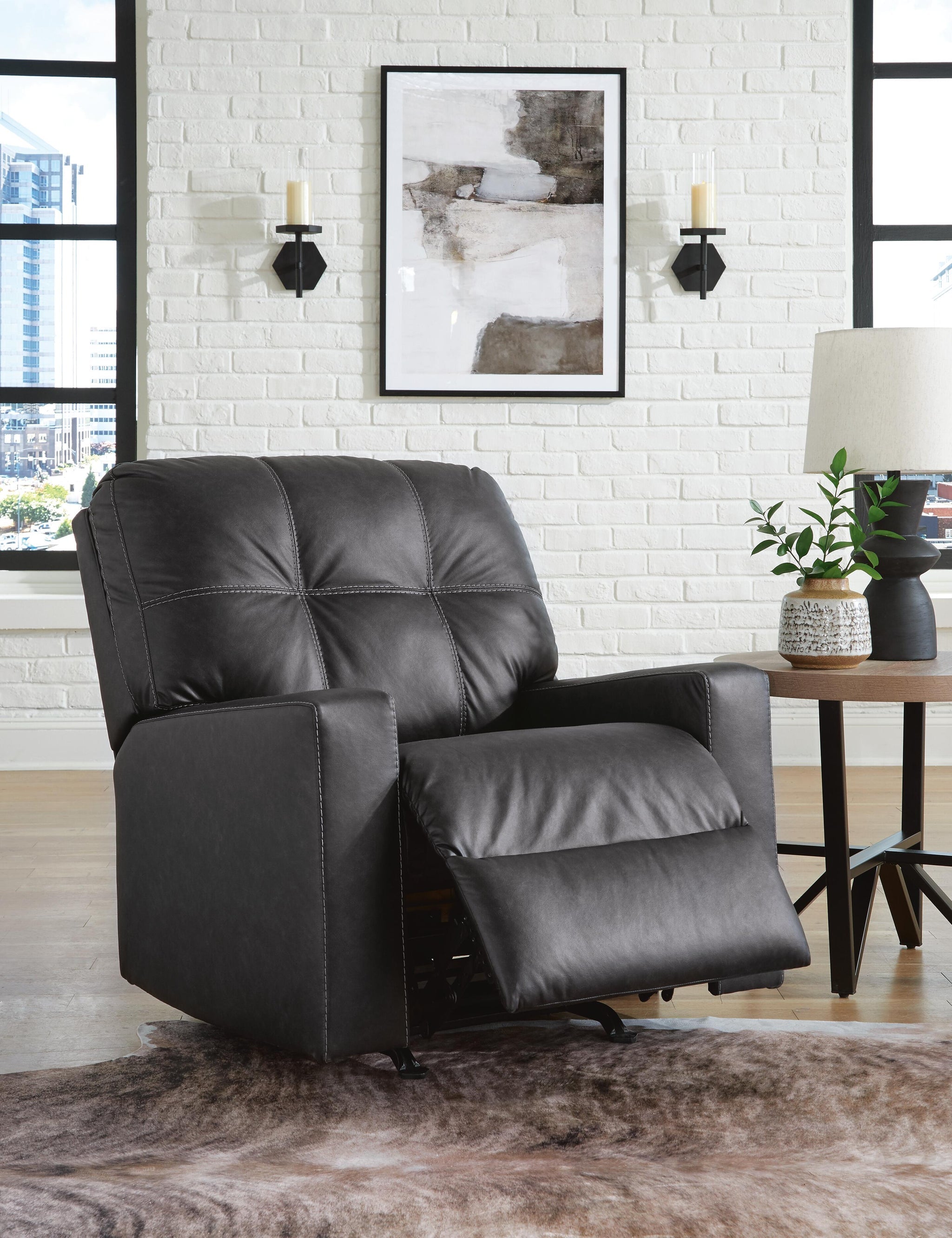 Barlin Mills Recliner (Black/Gray)