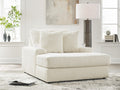 Lindyn Chaise