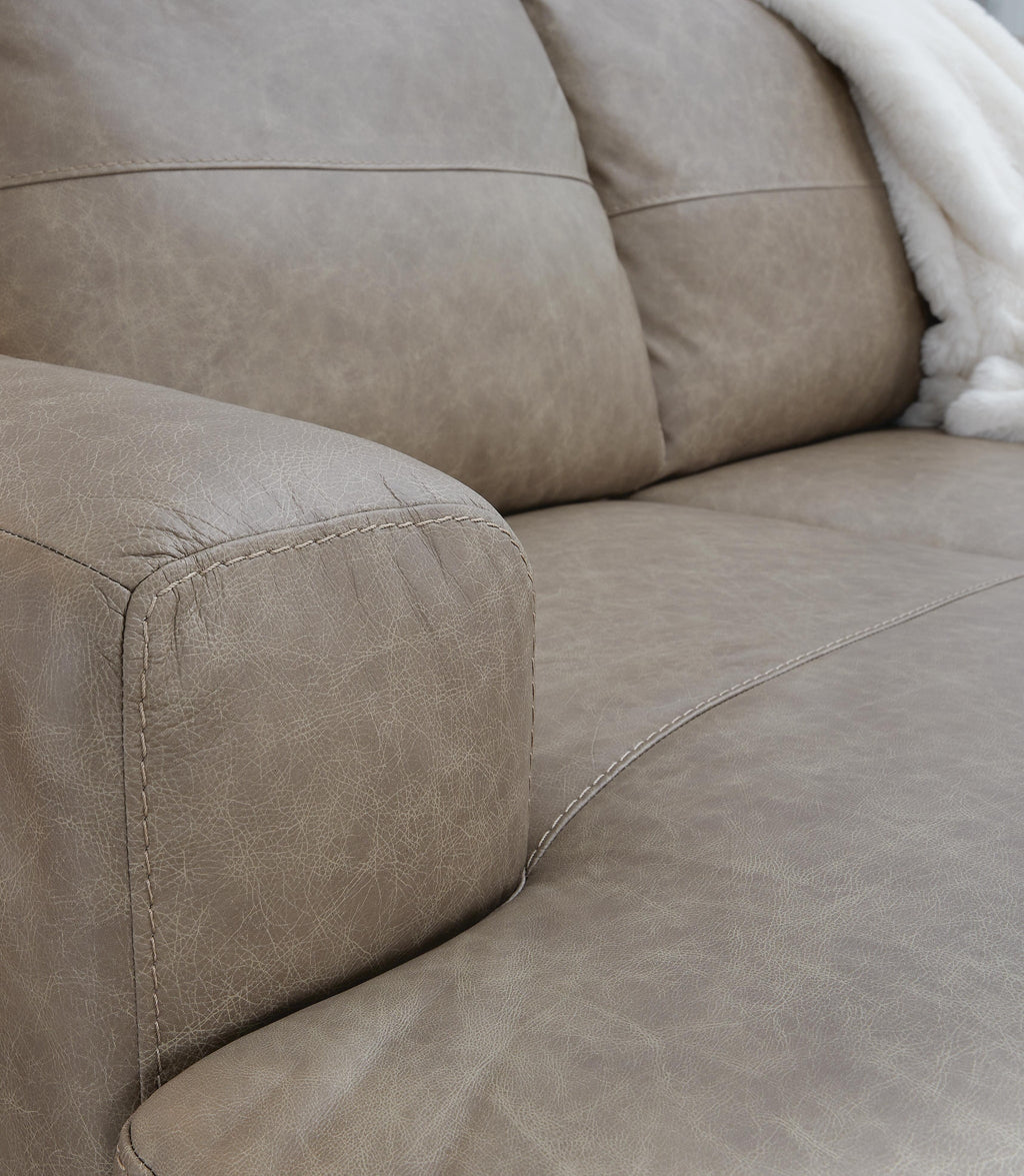 Amuleto 2-Piece Sectional with Chaise
