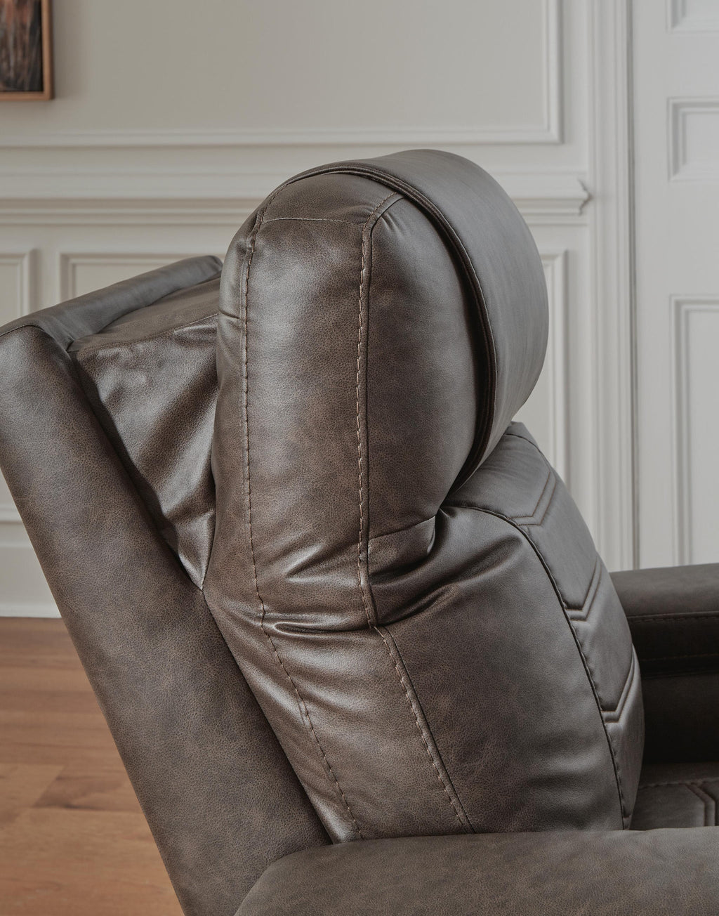 Schooner Rocks Power Recliner (Brown/Beige)