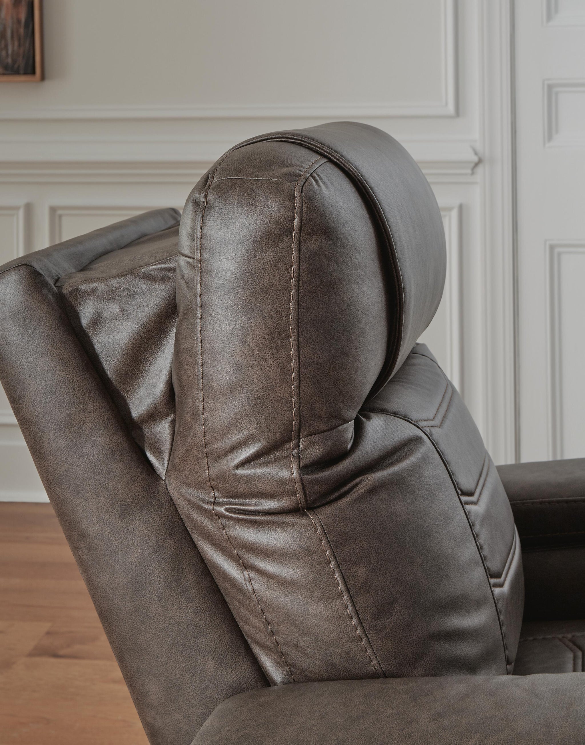 Schooner Rocks Power Recliner (Brown/Beige)