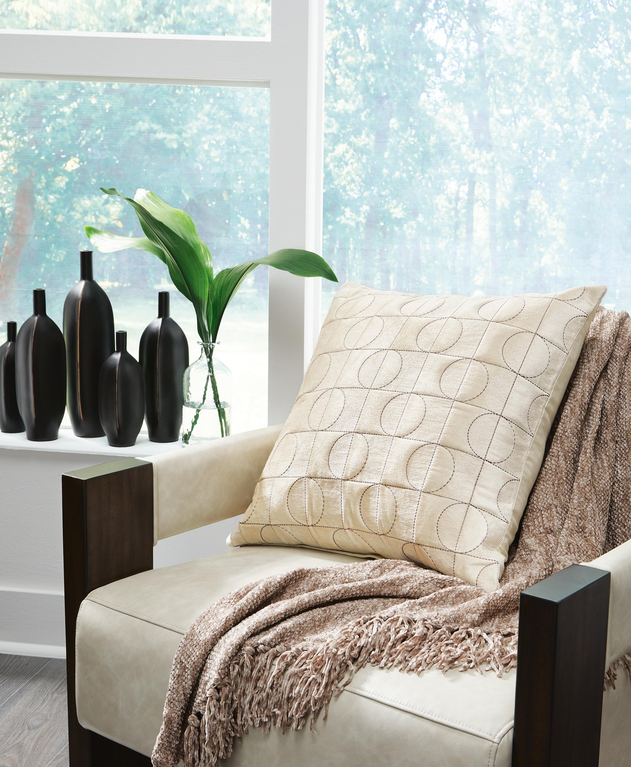 Kydner Pillow (Single)