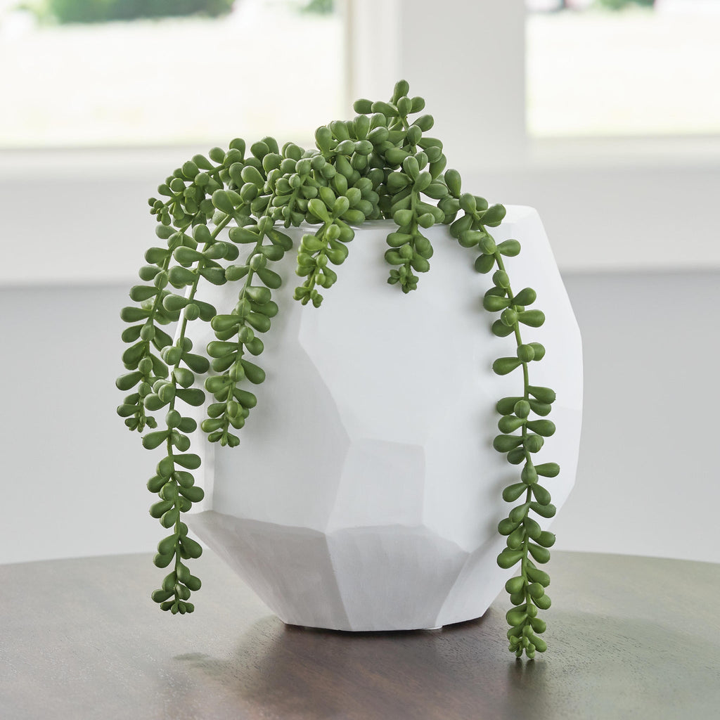 Karenton Vase