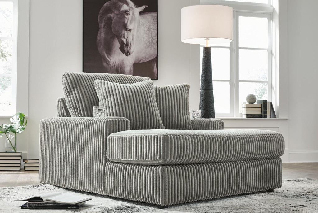 Lindyn Chaise