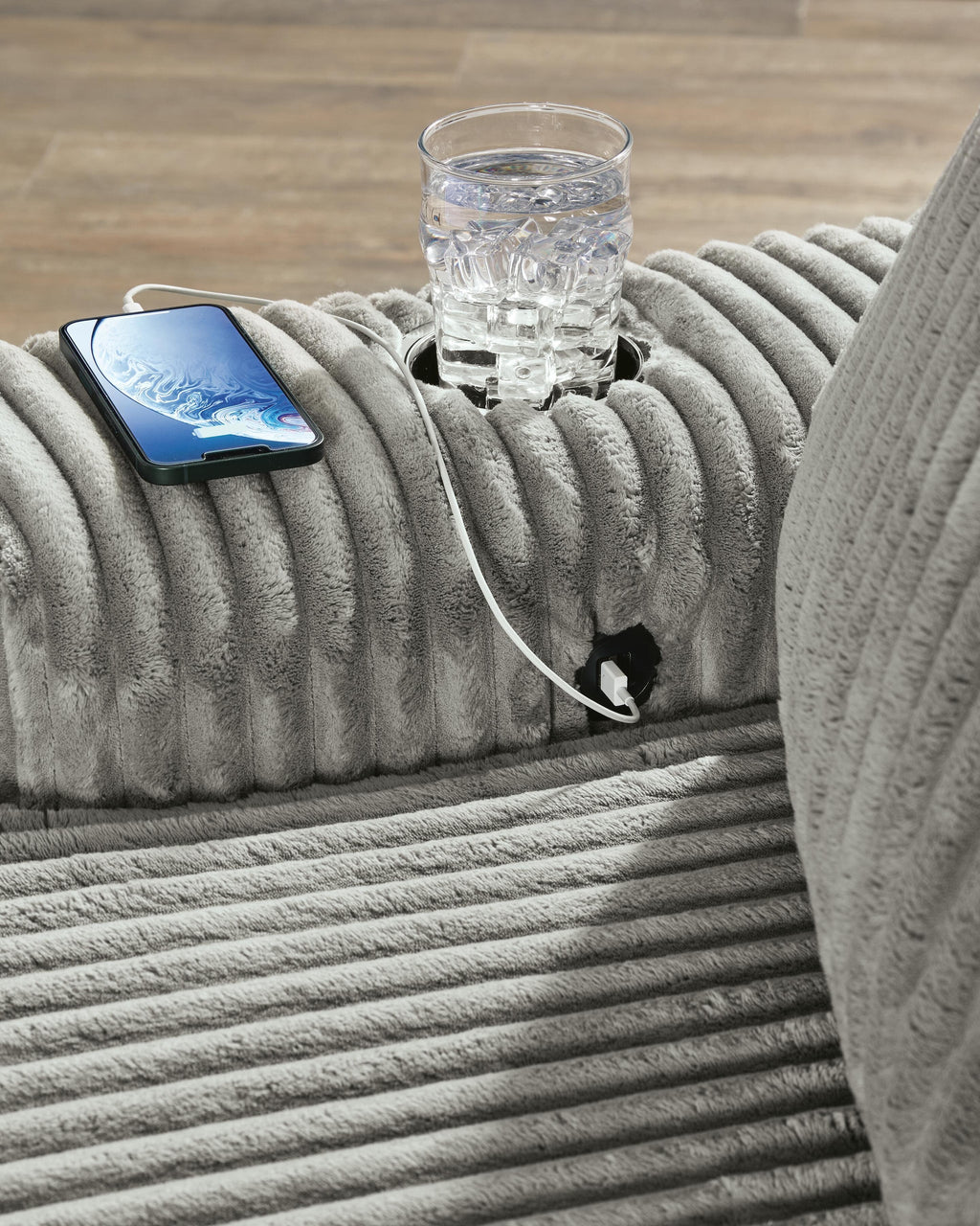 Lindyn Chaise