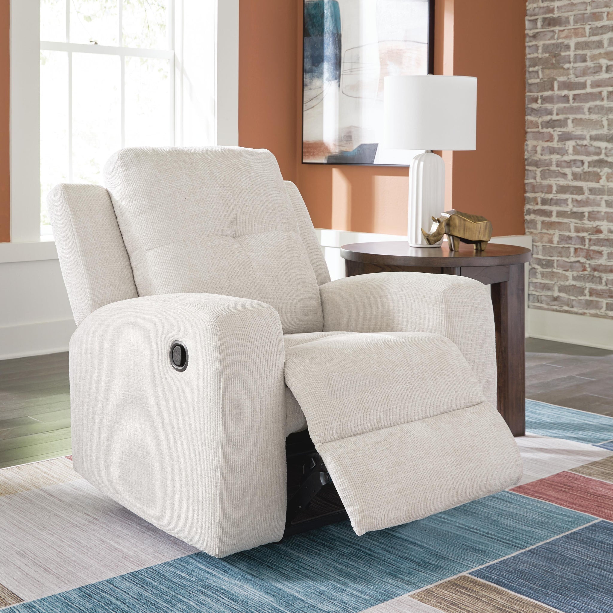 Danum Recliner (White)
