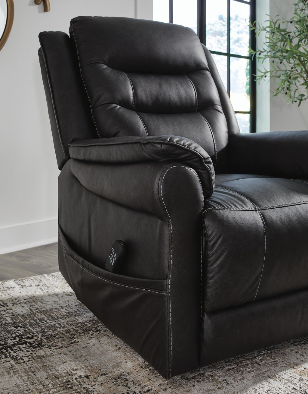 Oatman Power Lift Recliner (Black/Gray)