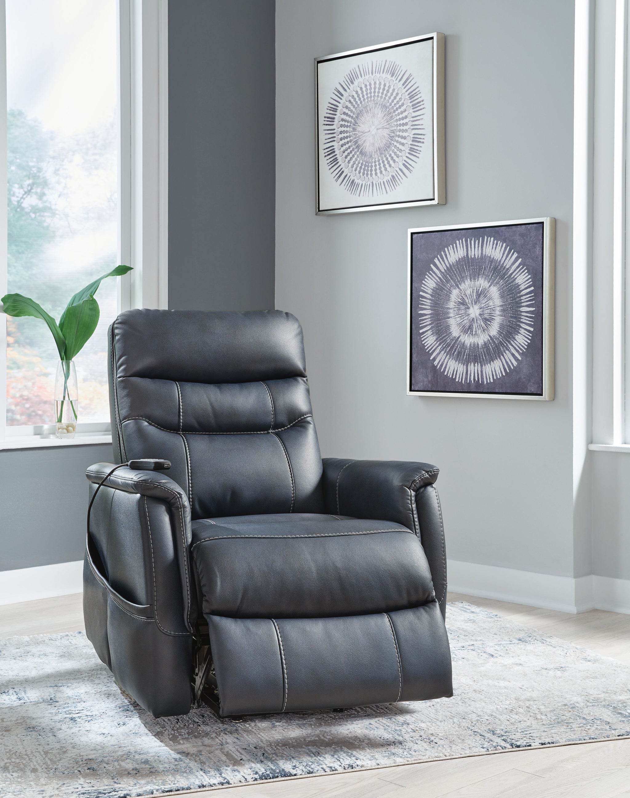 Strawbill Power Lift Recliner (Blue)
