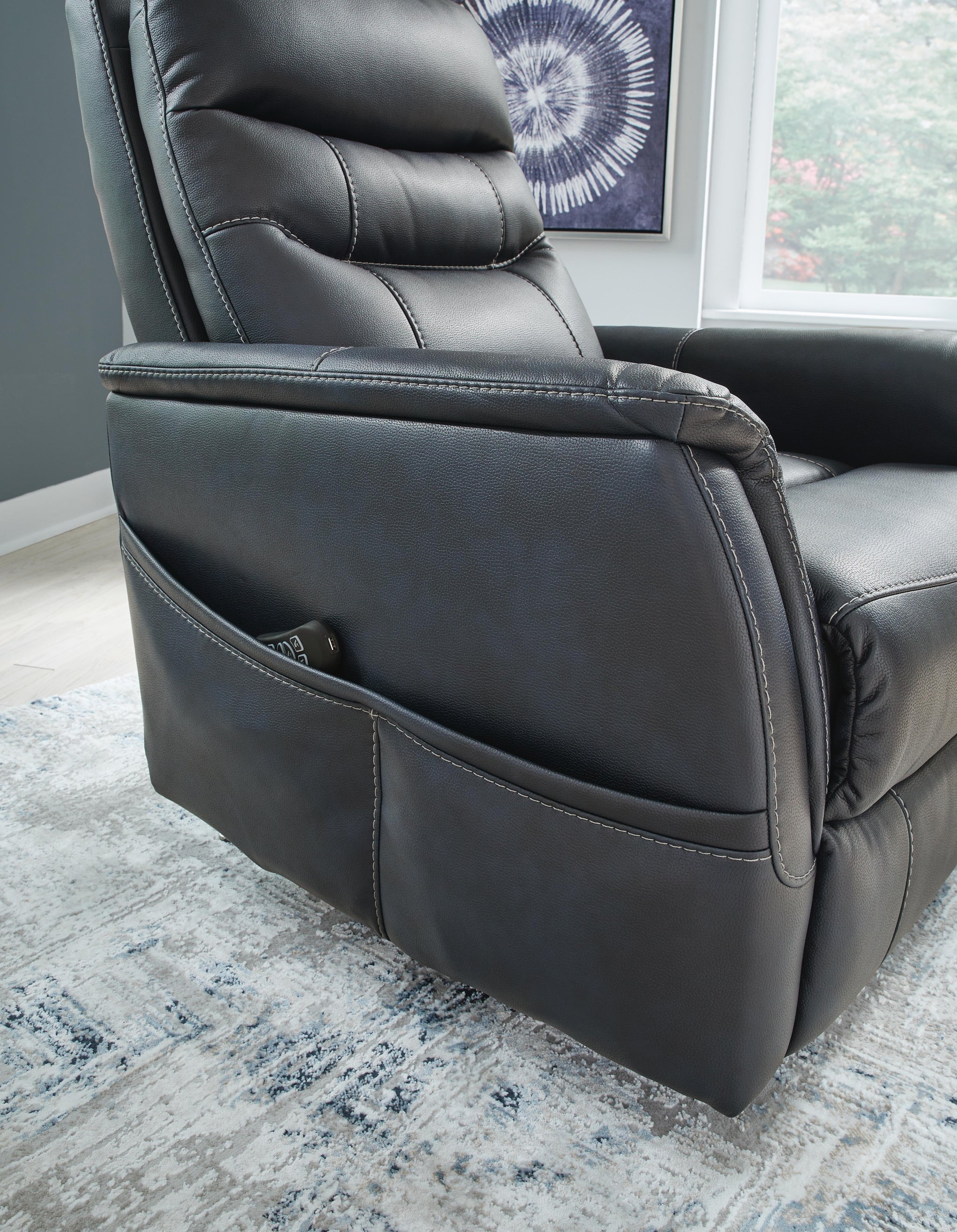 Strawbill Power Lift Recliner (Blue)