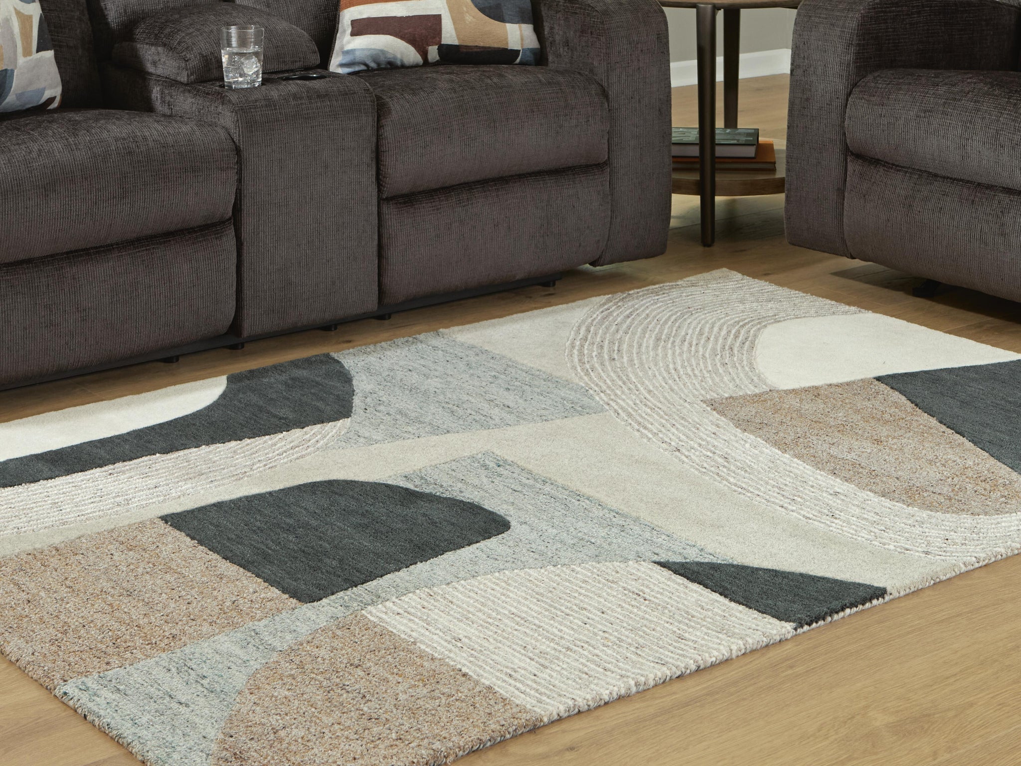 Edrickhill 8' x 10' Rug