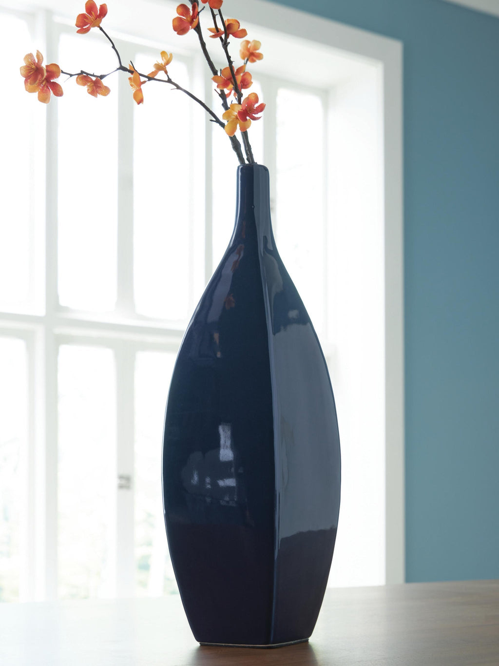 Abtinson Vase (Blue)