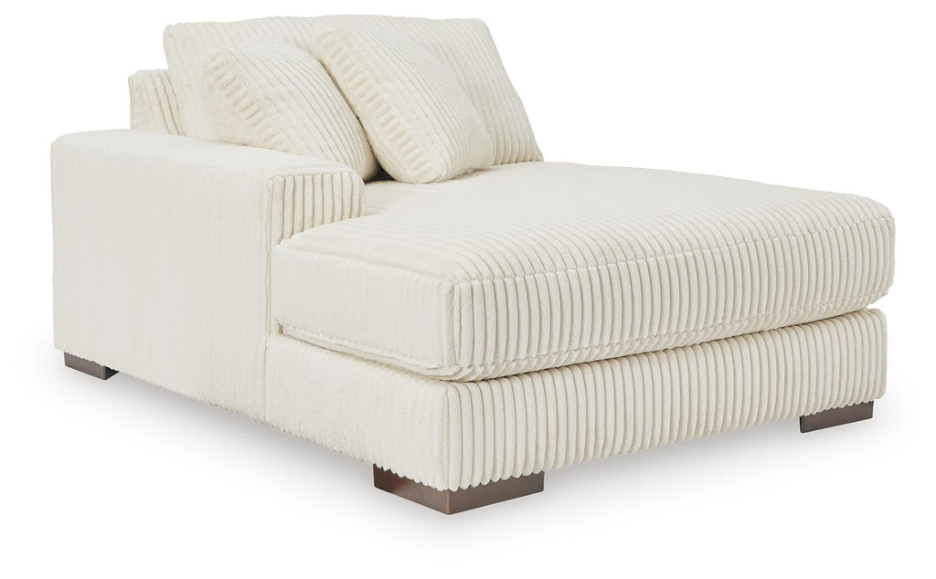 Lindyn Super Chaise