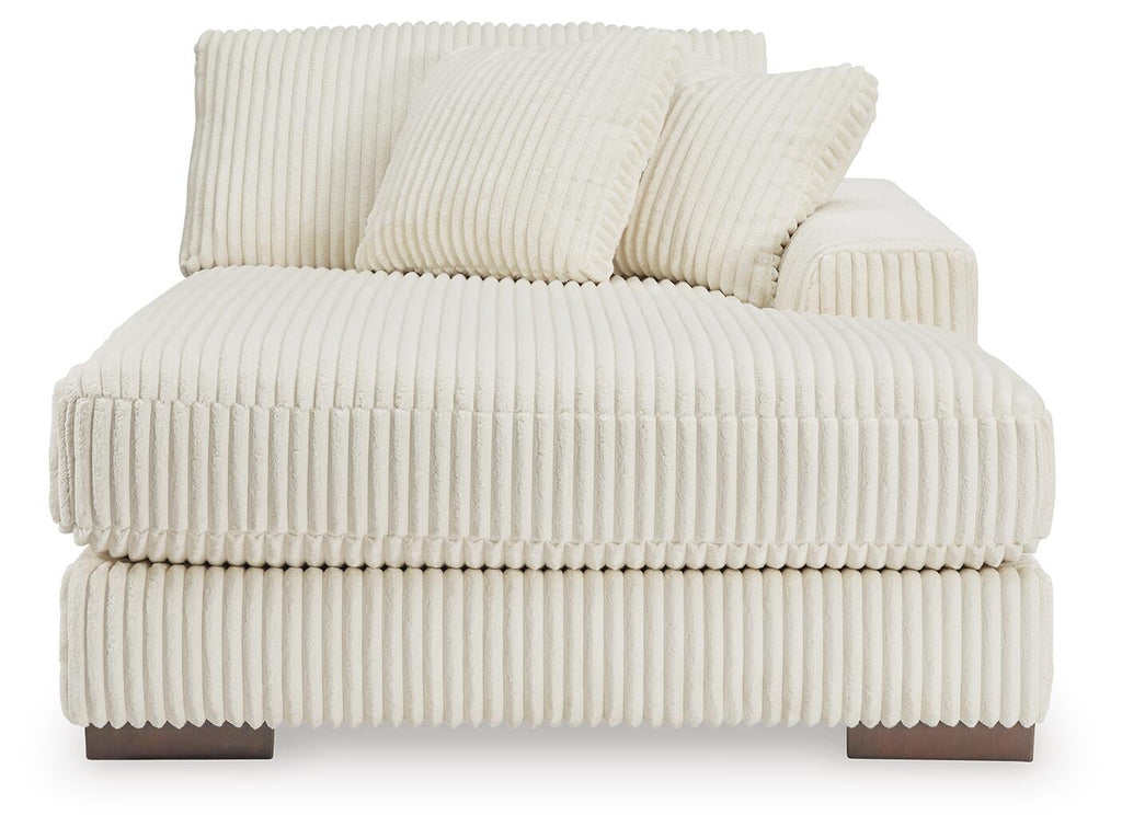 Lindyn Super Chaise