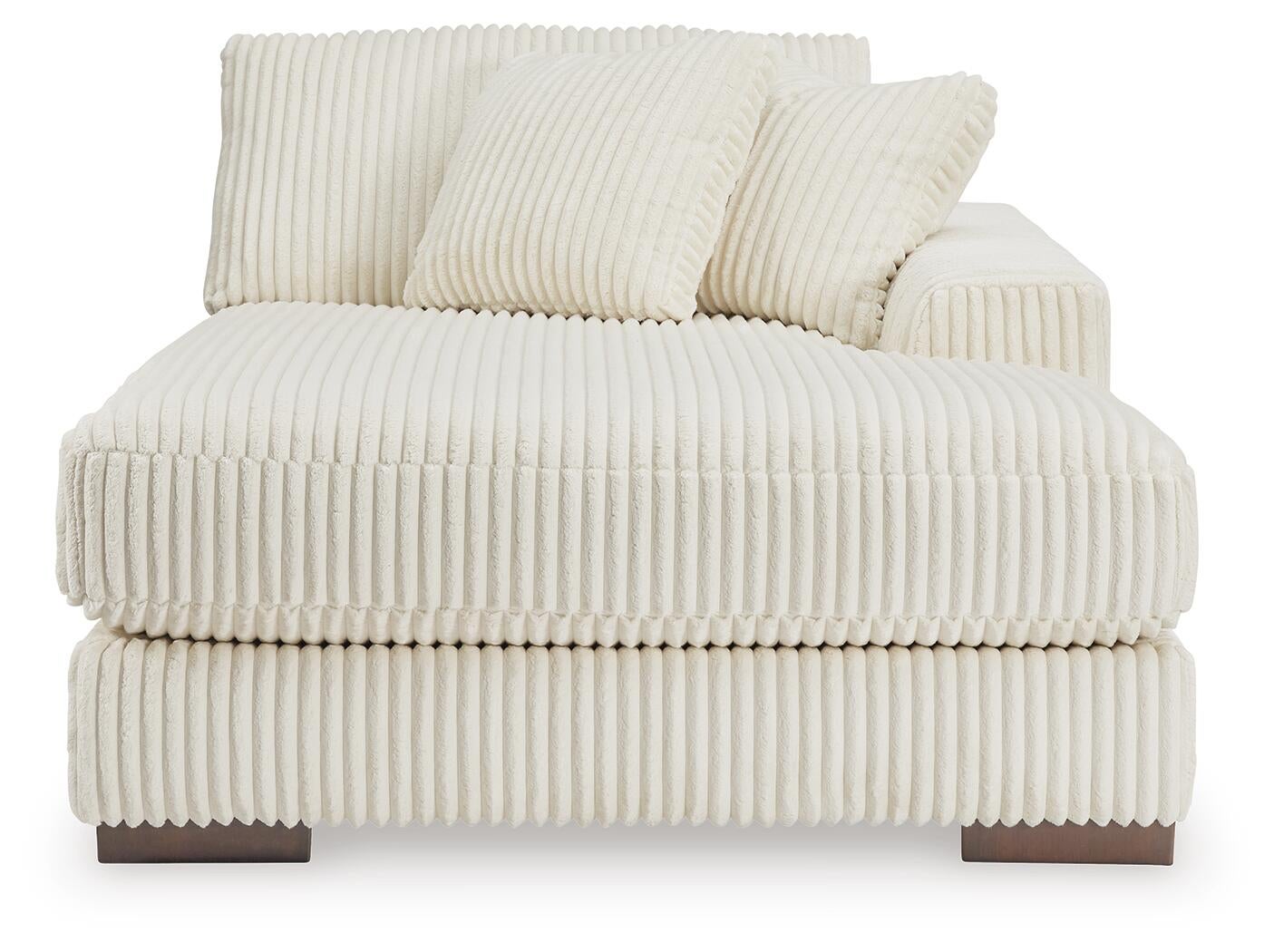 Lindyn Super Chaise