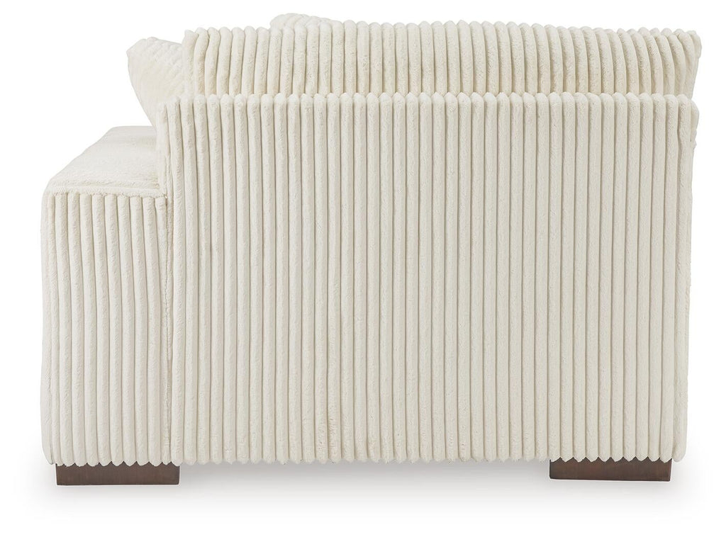 Lindyn Super Chaise