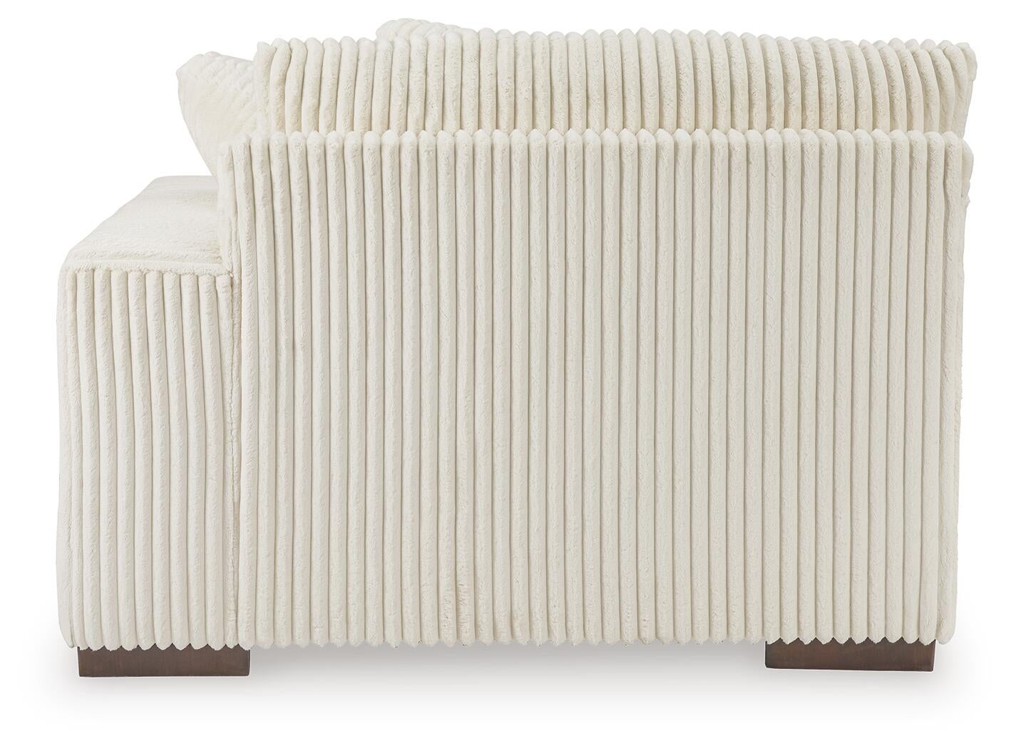 Lindyn Super Chaise