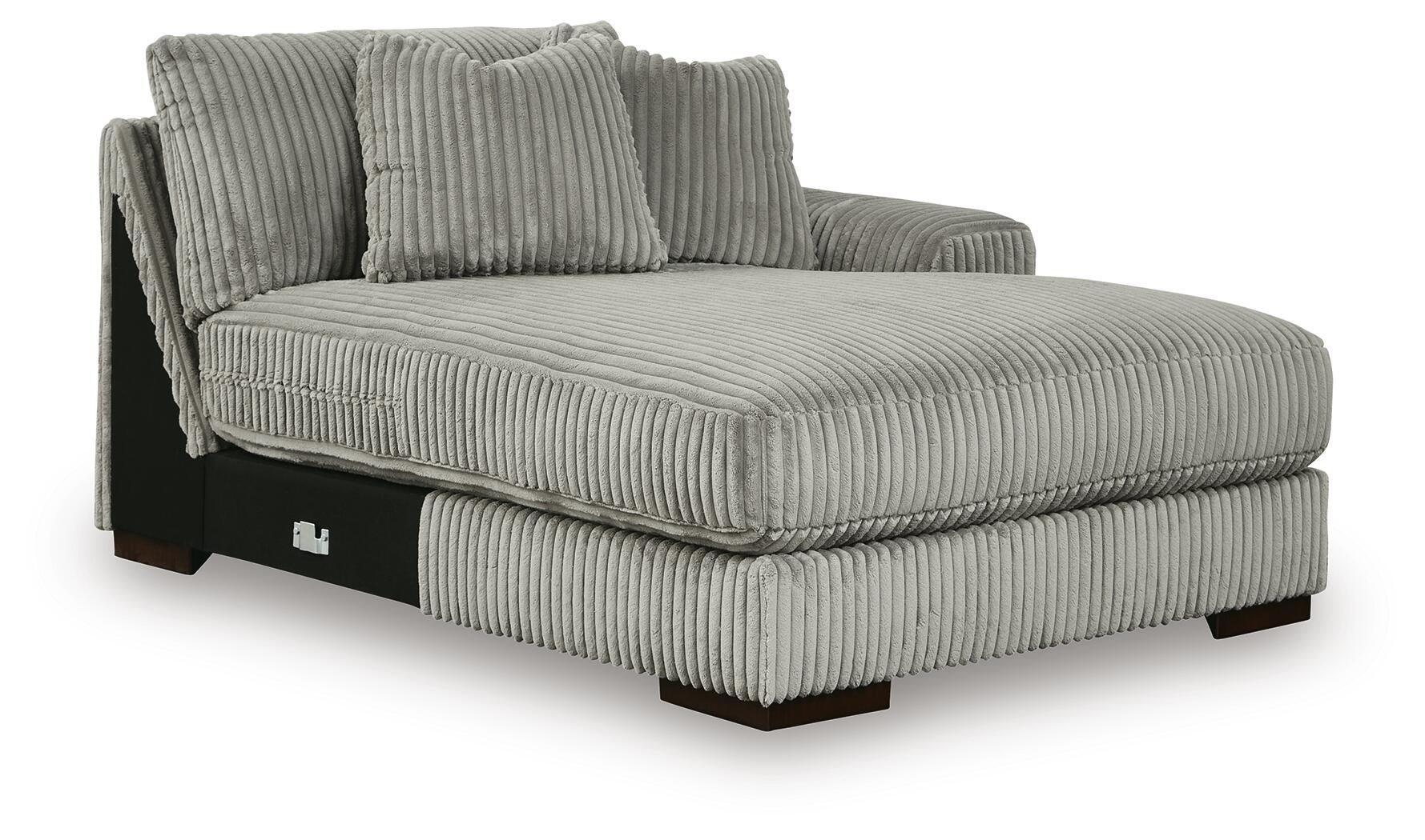 Lindyn 3-Piece Sectional with Double Chaise