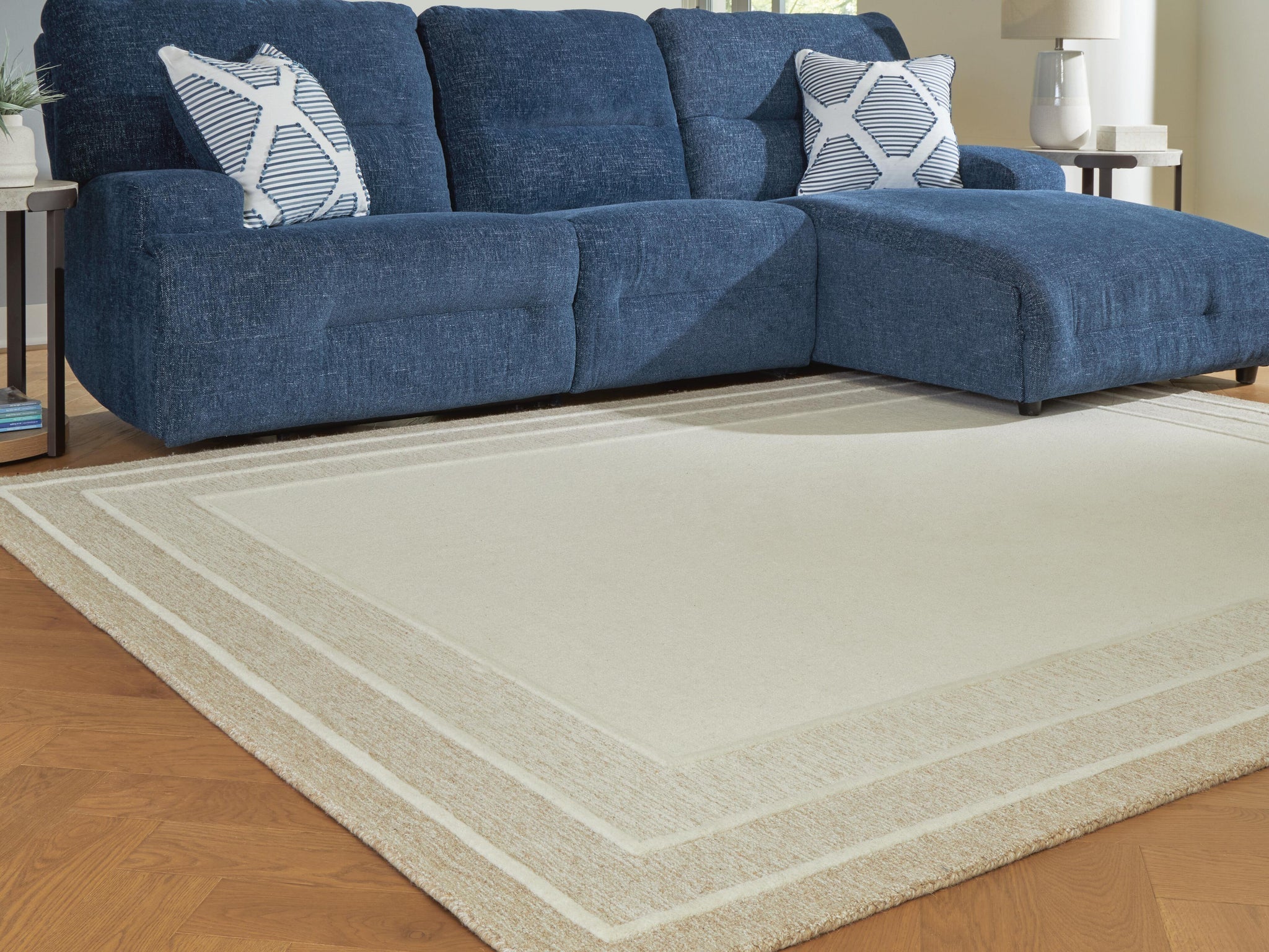 Teelgan Extra Large Rug
