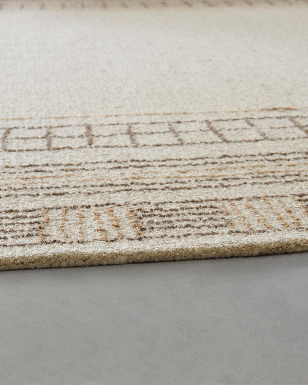 Idaman Large Rug