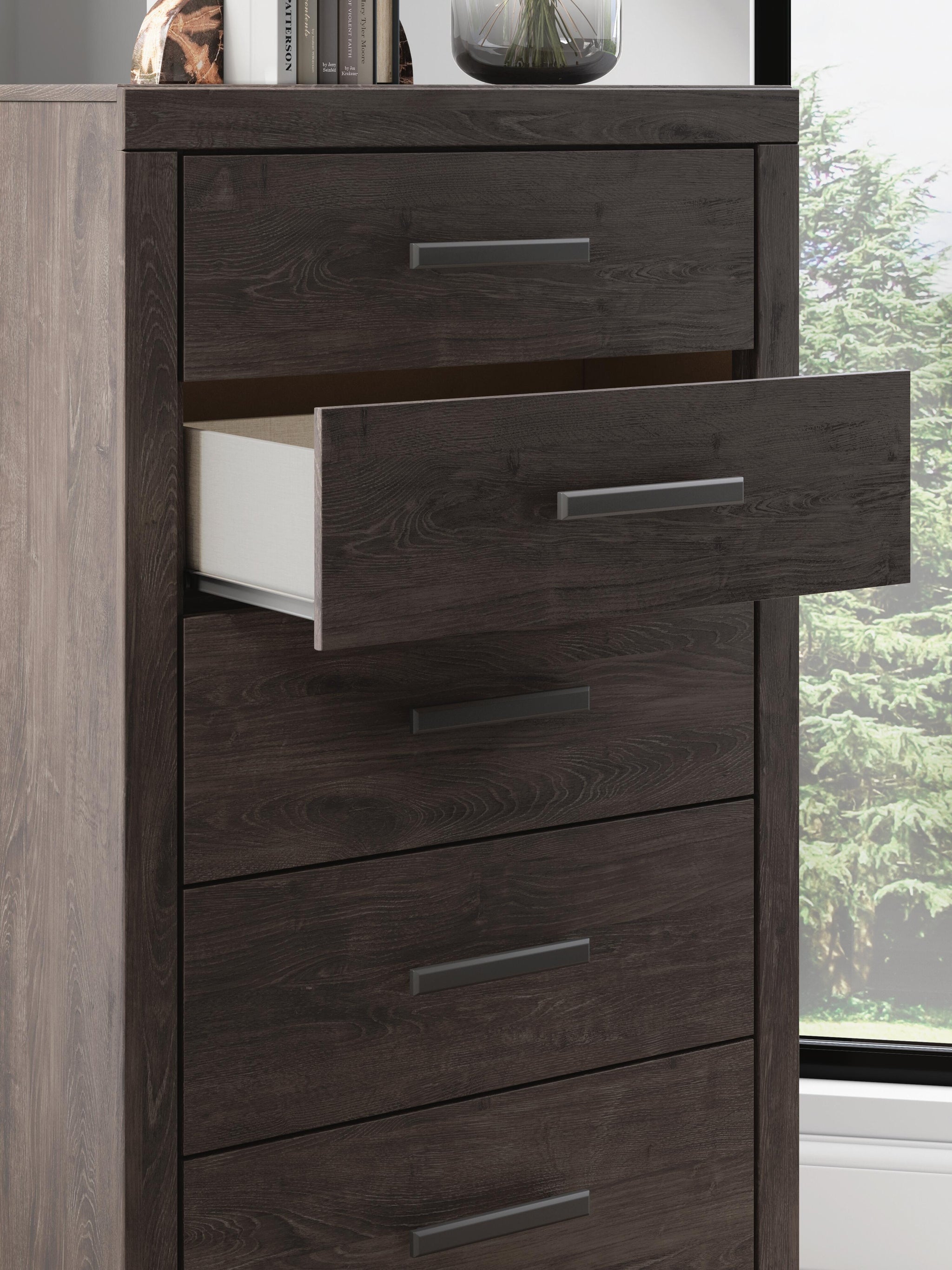 Prendonea Chest of Drawers