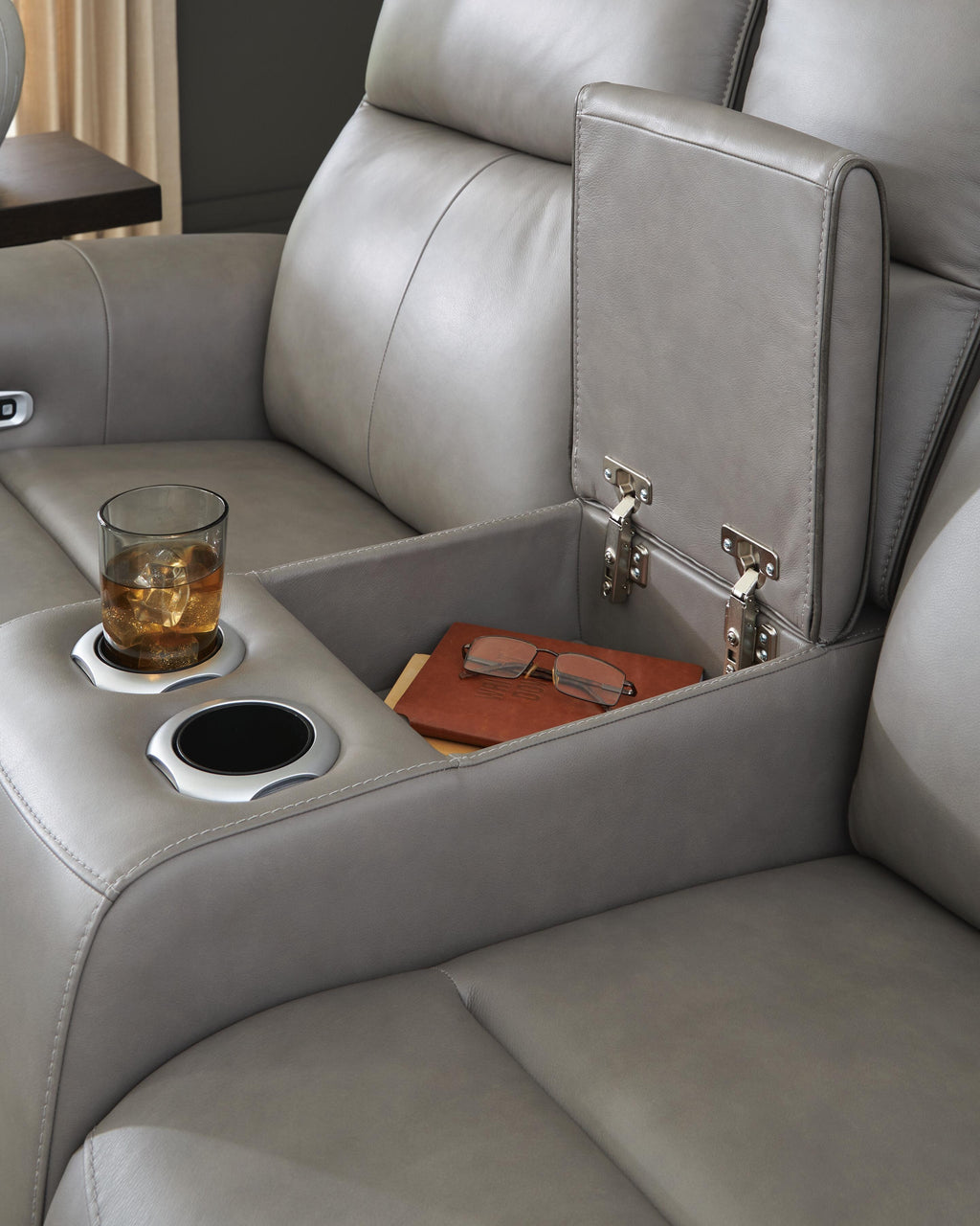 5Z-Comfort Power Reclining Loveseat with Console (Black/Gray)