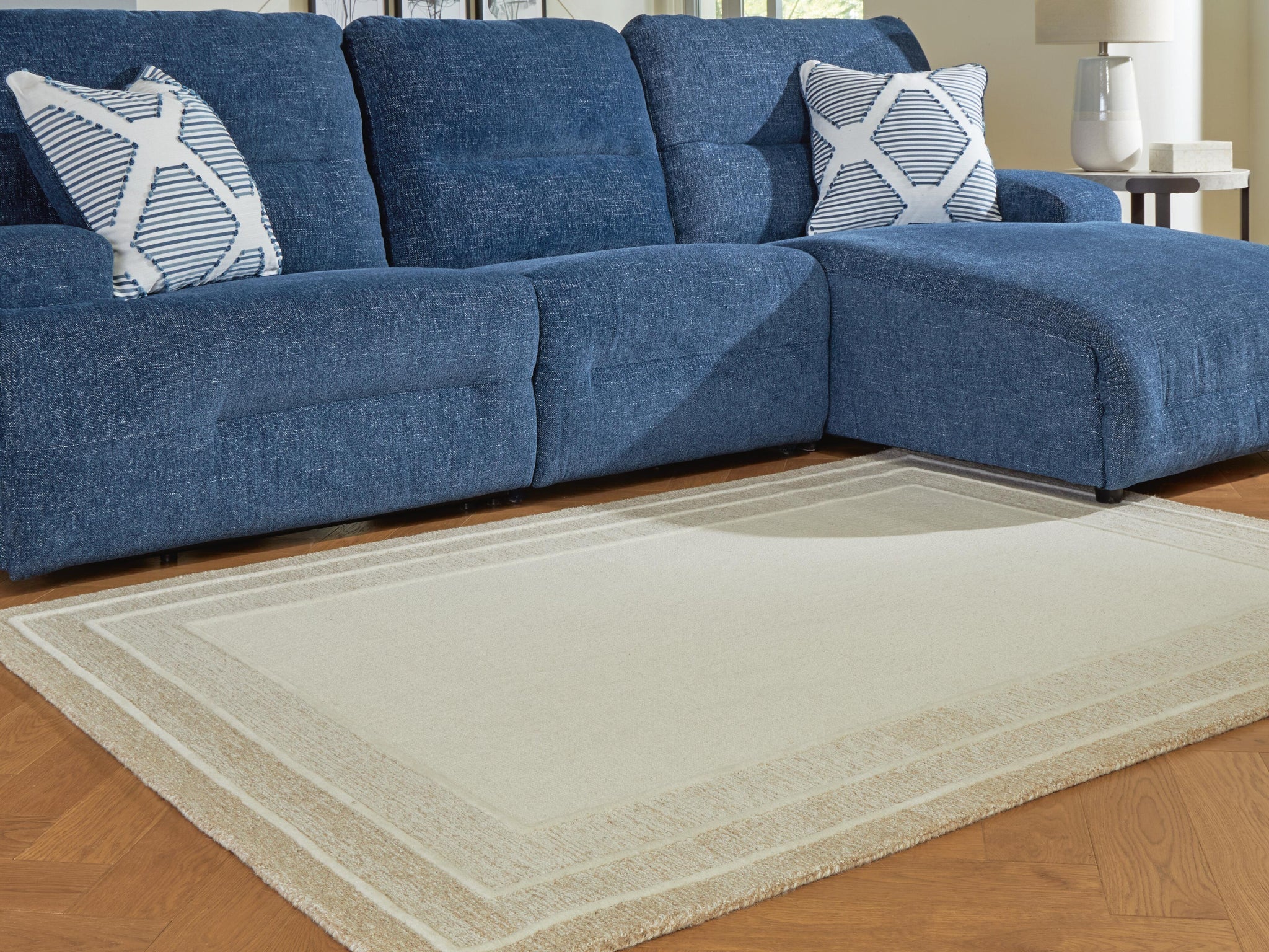 Teelgan Extra Large Rug