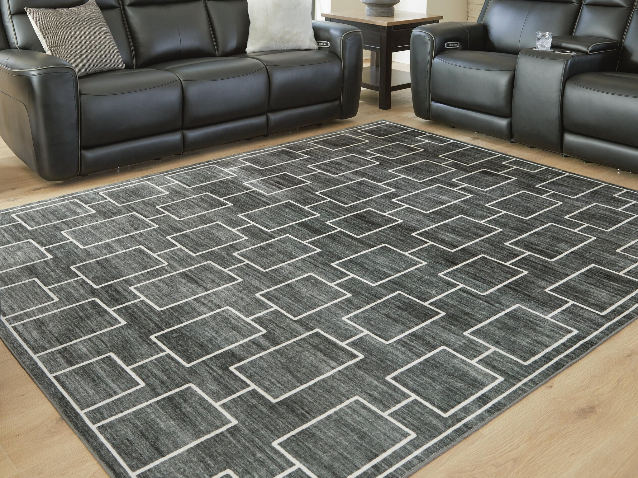Elderland Washable 5' x 7' Area Rug