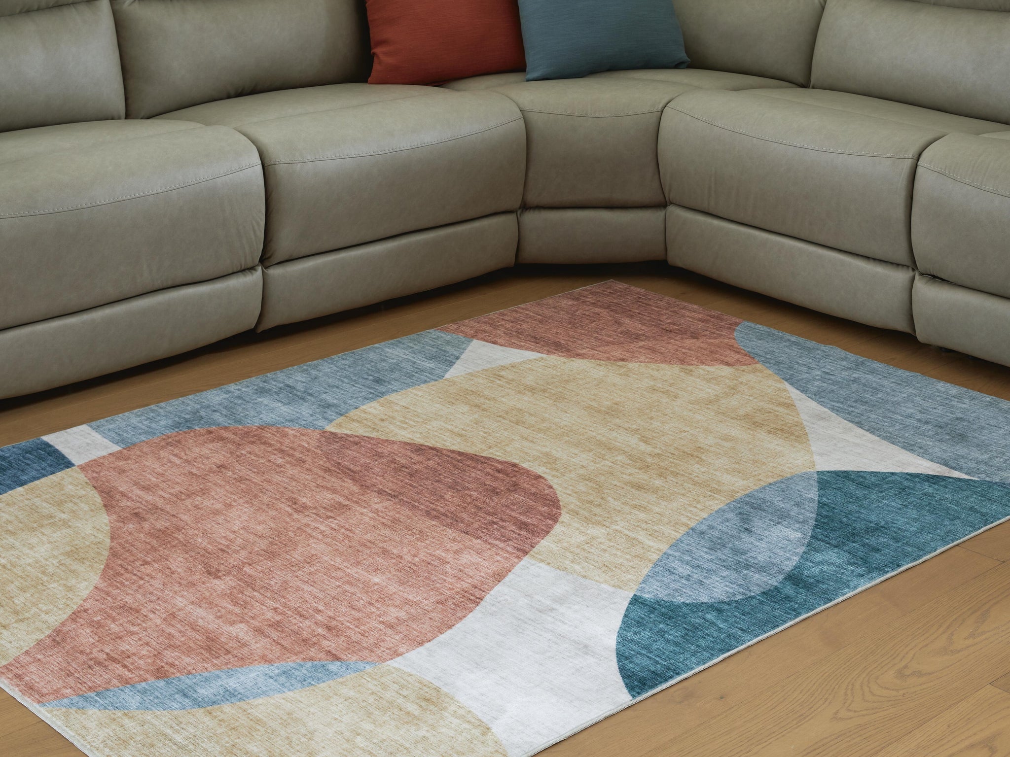 Chanleigh Washable 7'6" x 9'6" Area Rug
