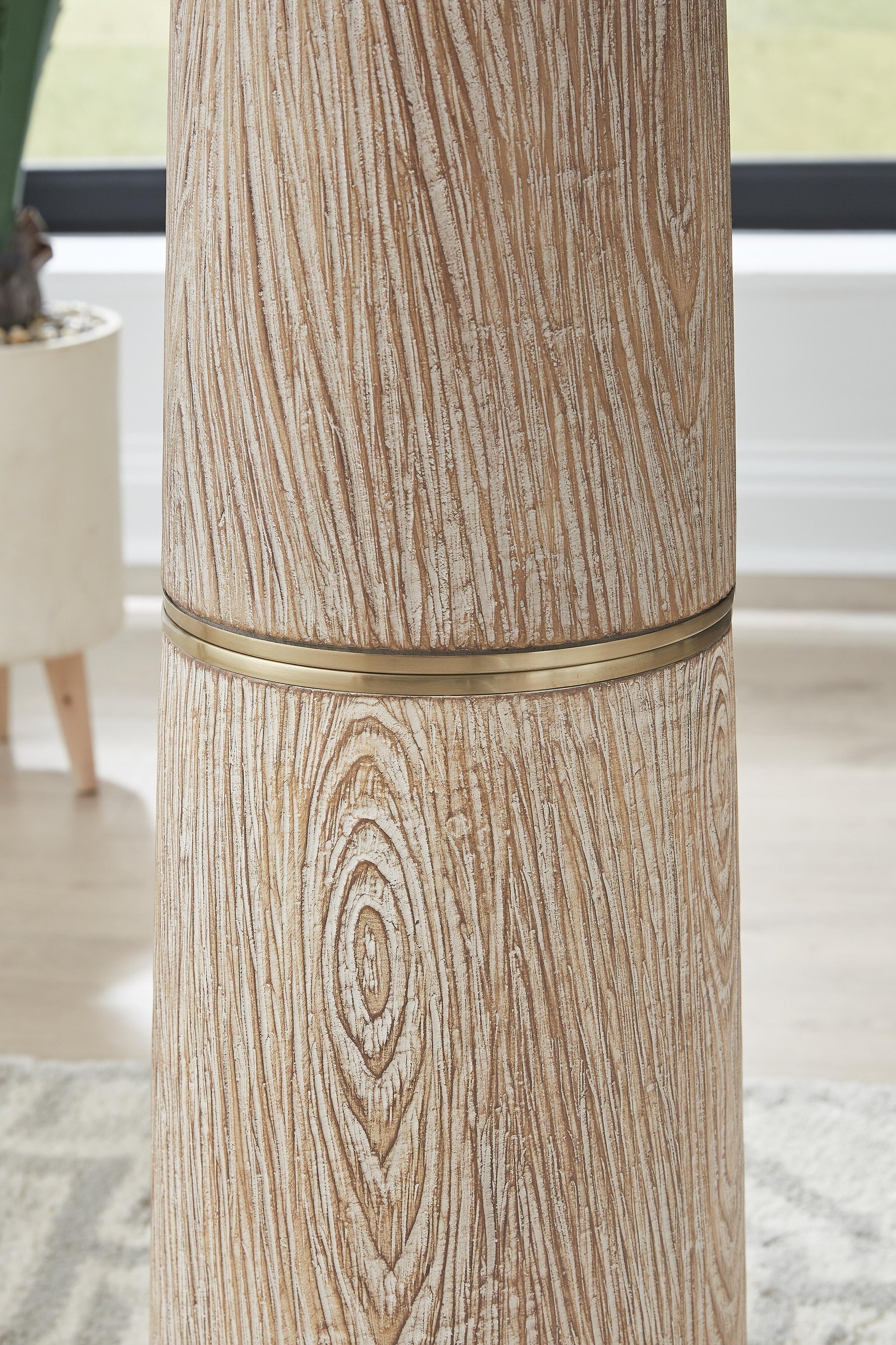 Gasparleigh Floor Lamp