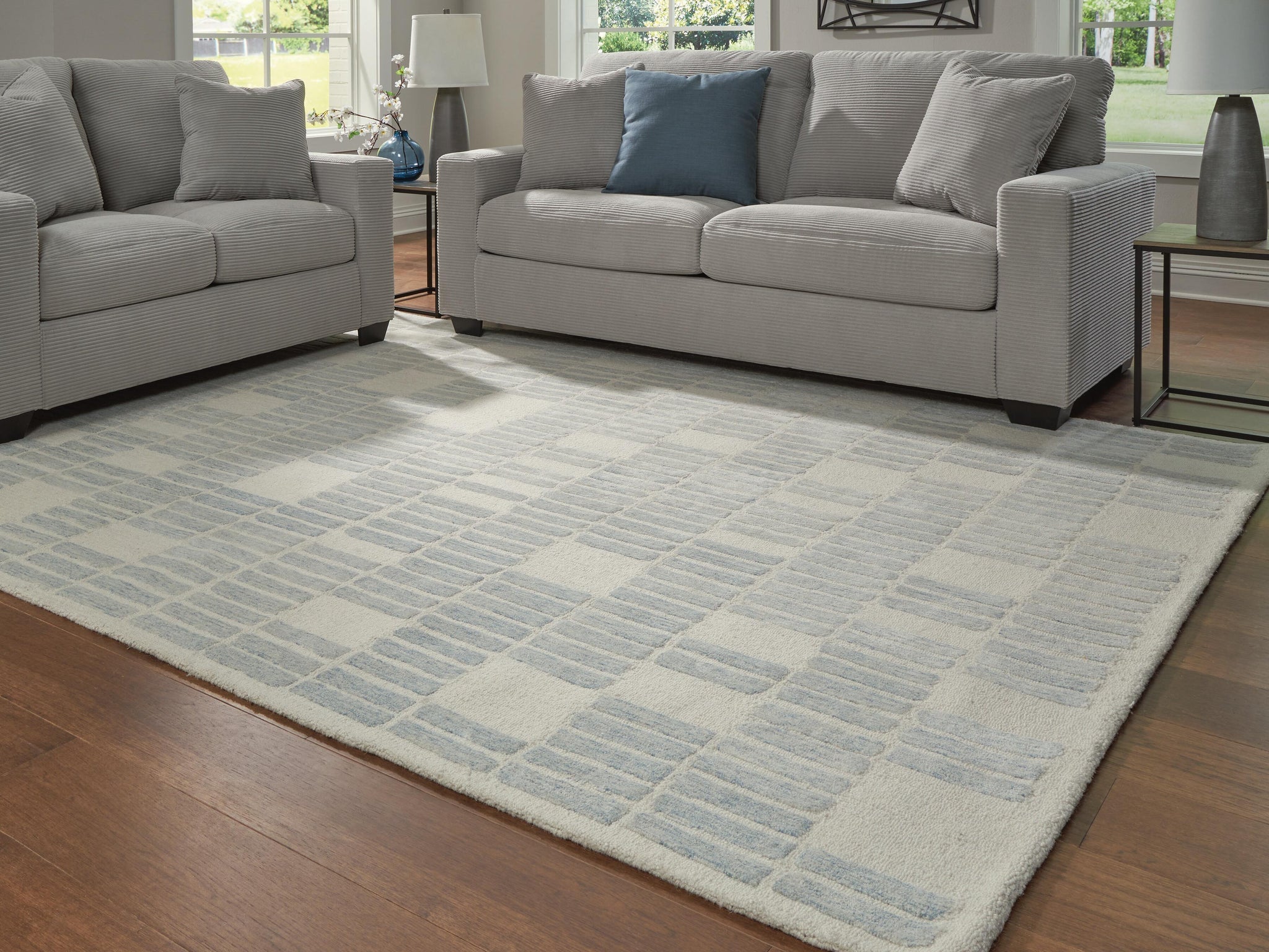 Dylanton 5' x 7' Area Rug