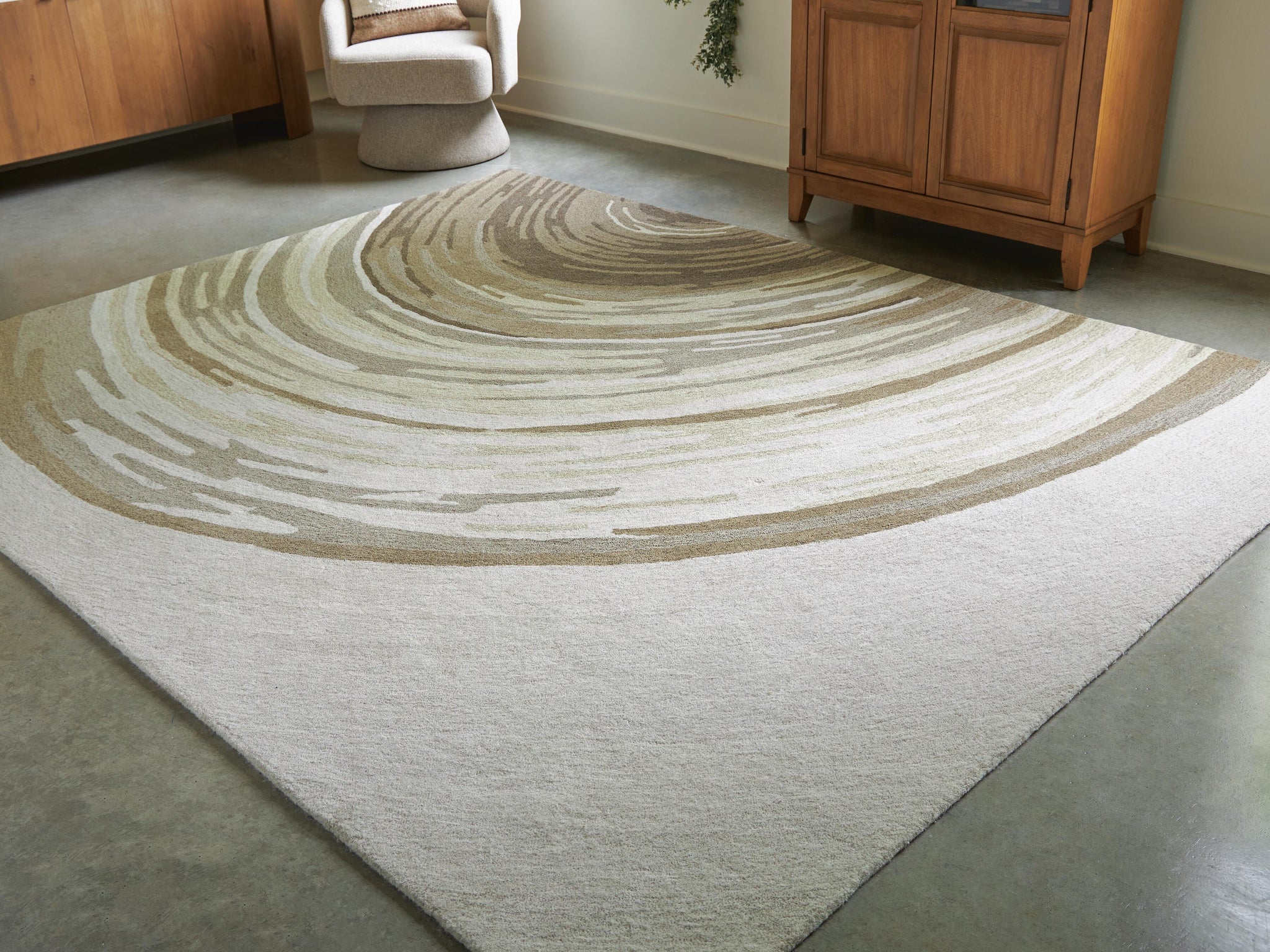 Rizwana 5' x 7' Area Rug