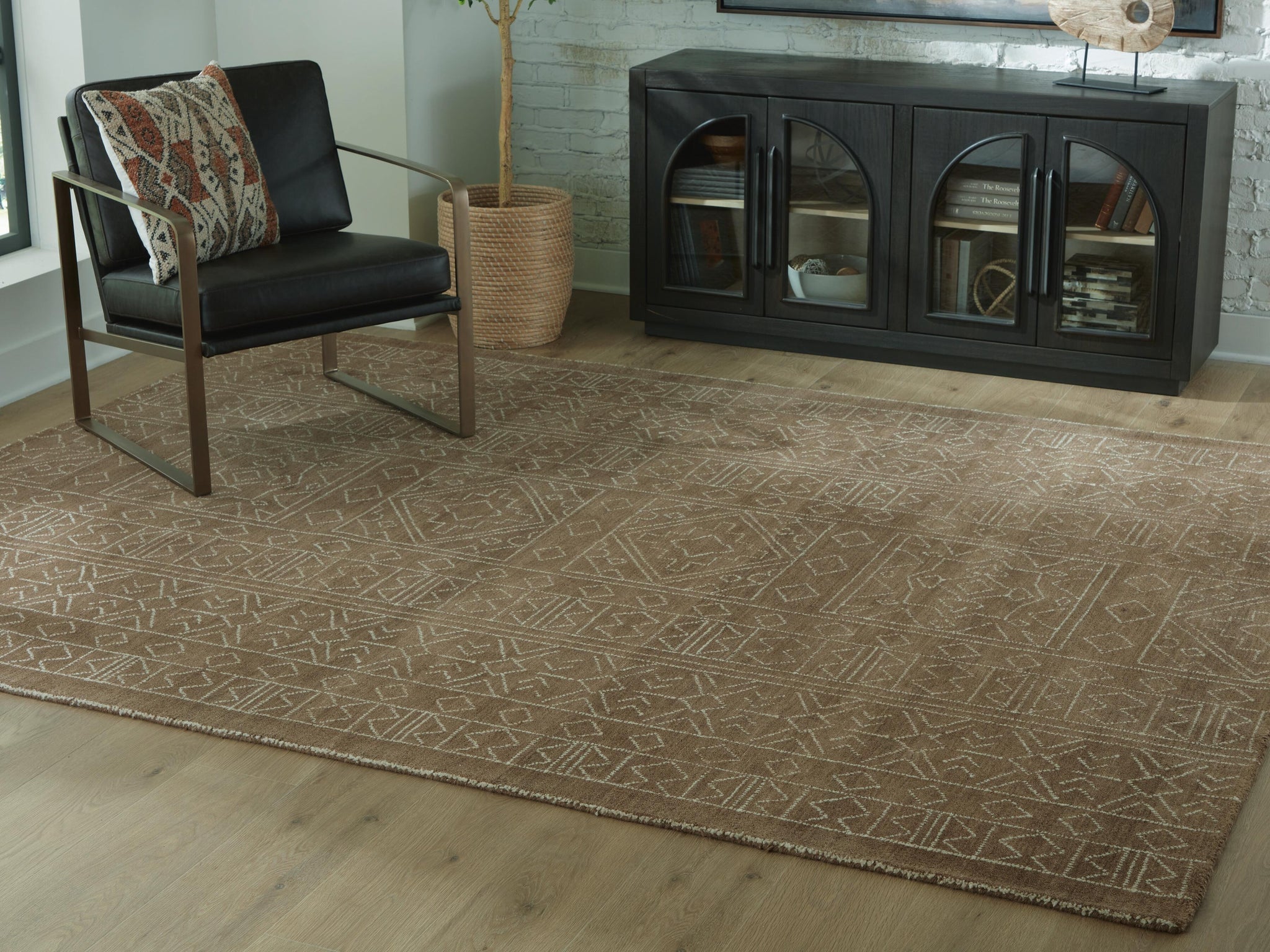 Merrittman 5' x 7' Area Rug