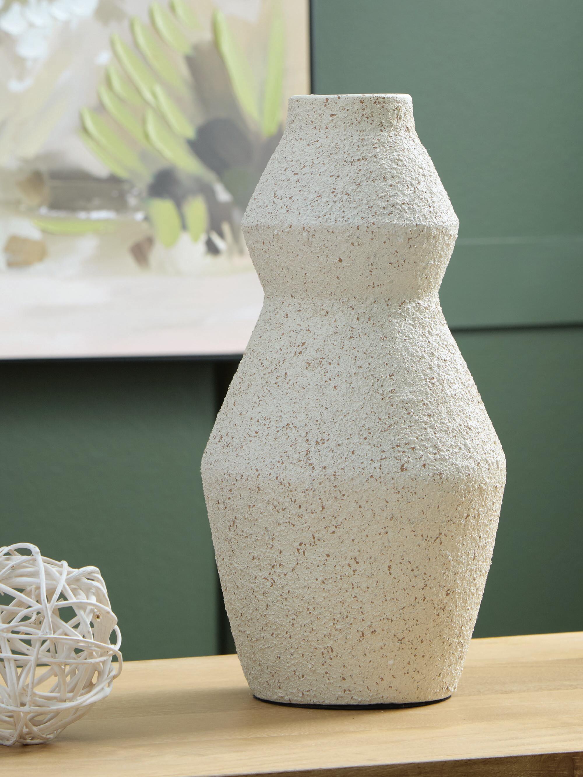 Dawthorne Vase 2