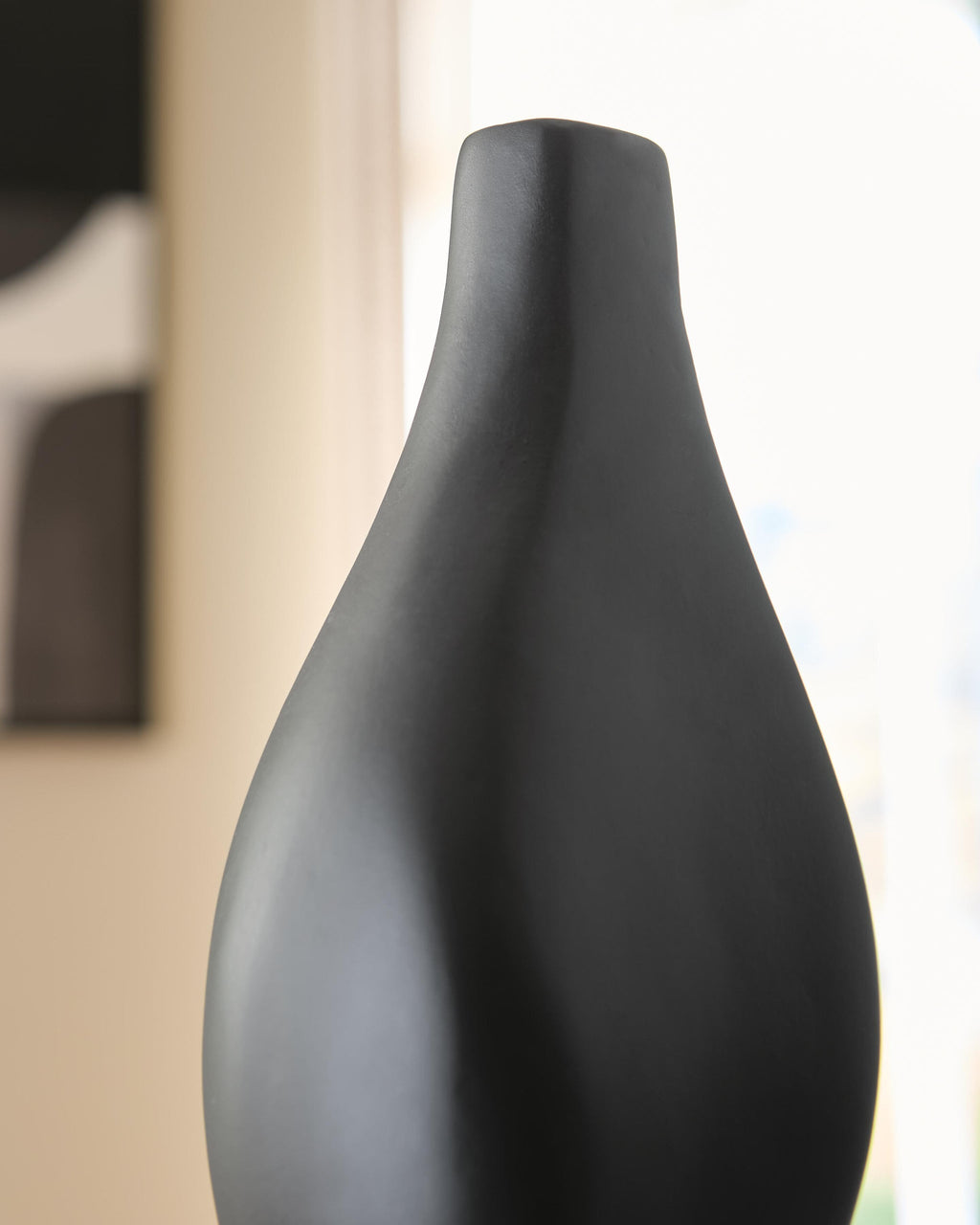 Judsen Vase 2