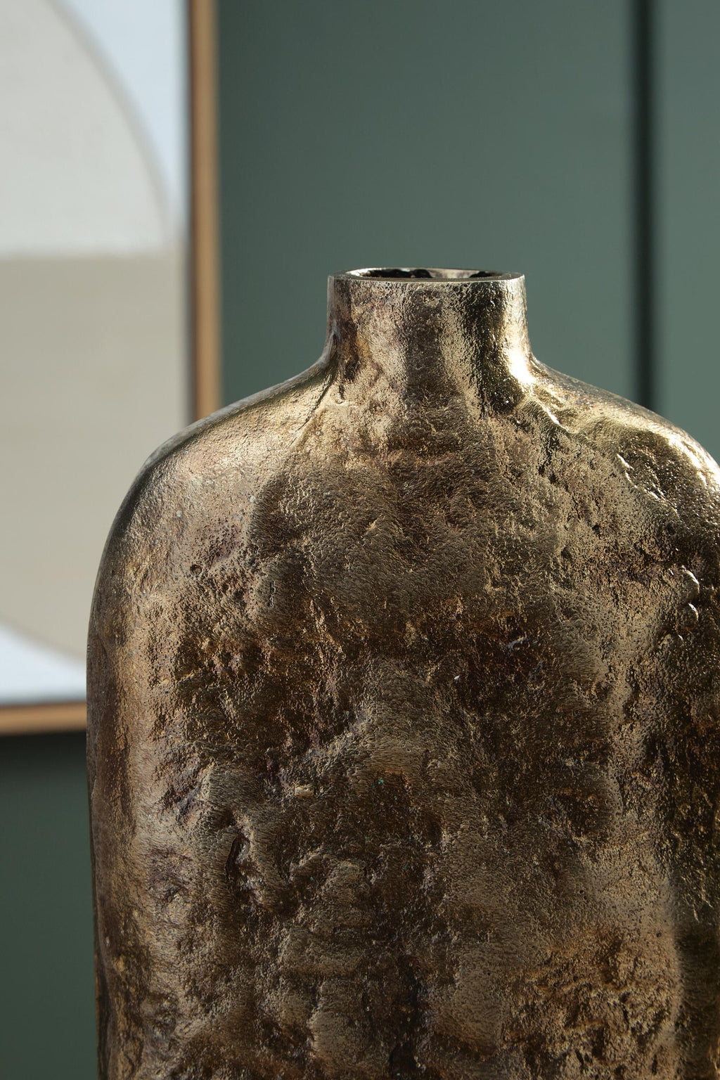 Wallmond Vase 2