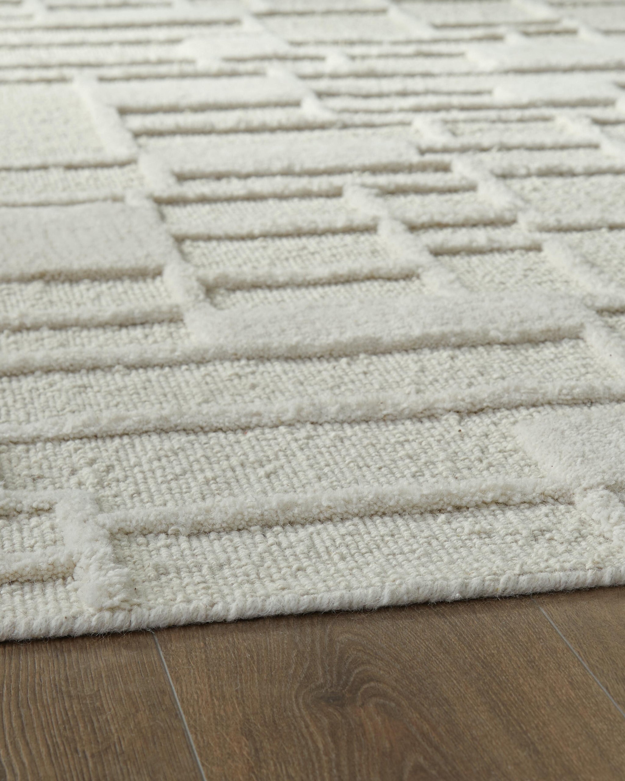Empriss 7'8" x 10' Area Rug