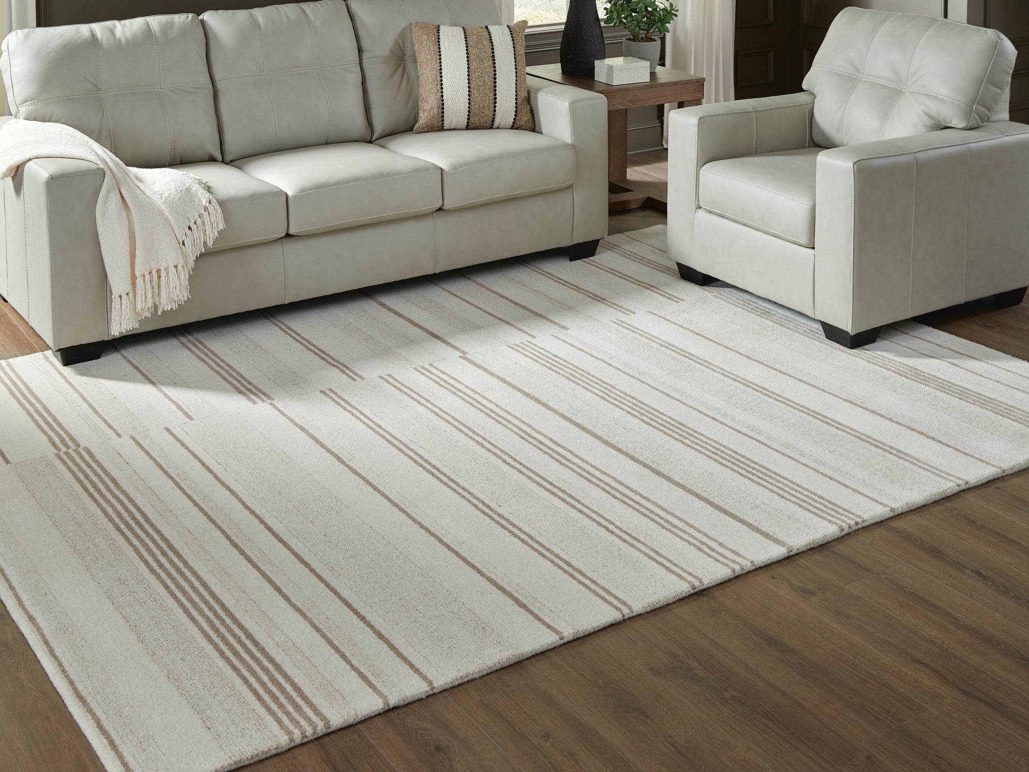 Gadence 5' x 7' Area Rug