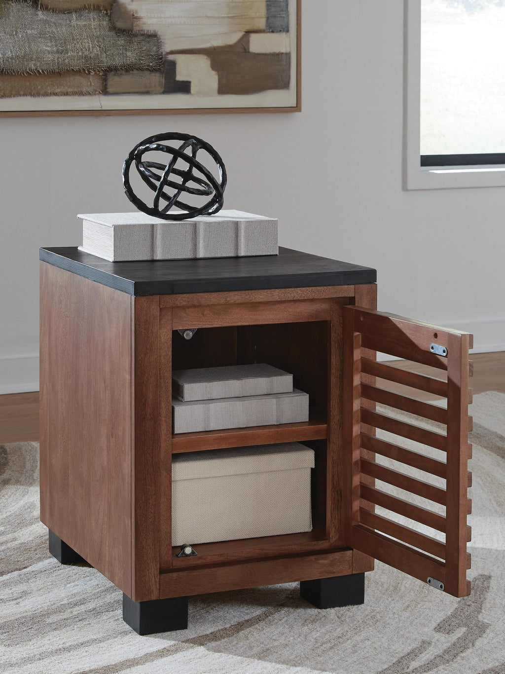 Kallari Chairside End Table